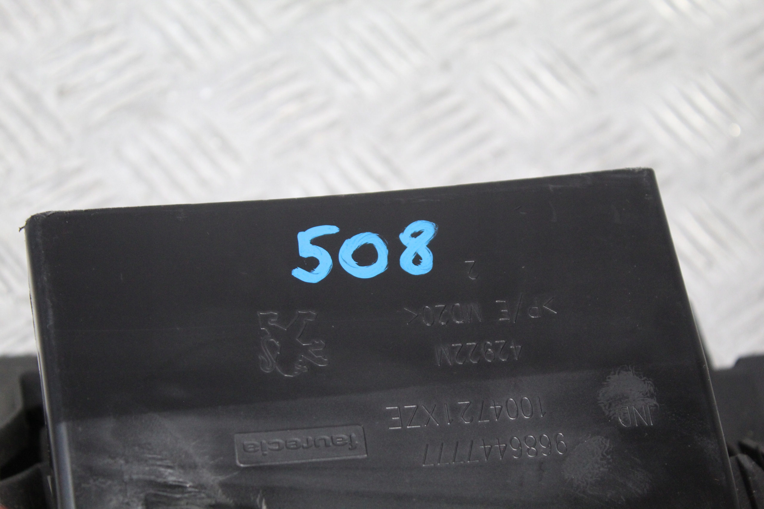Boîte a gant passager Console Commandes PEUGEOT 508 1 et