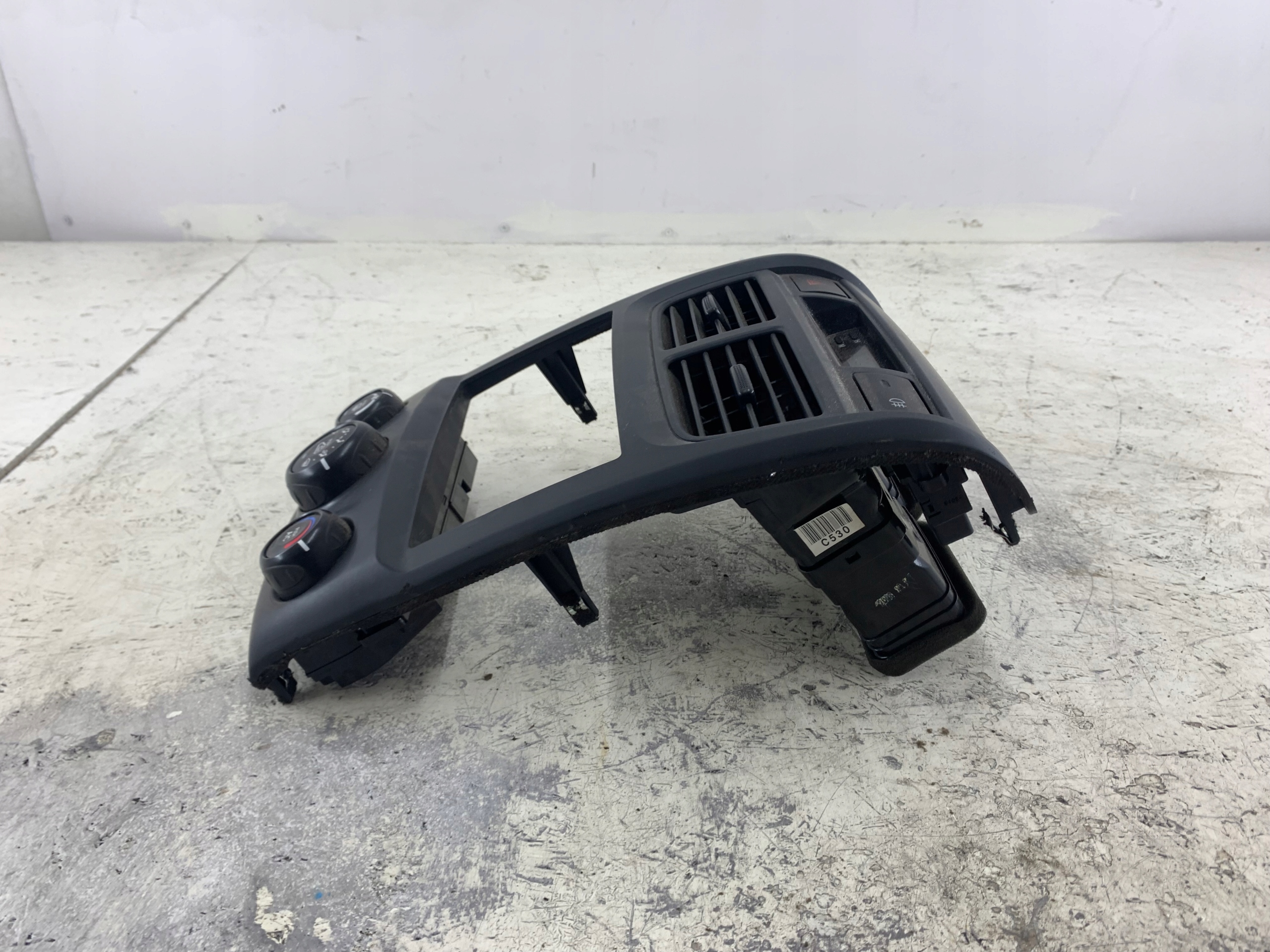 KIA SPORTAGE II Console Moyen Bouche aération tableau bord Unite commande clima
