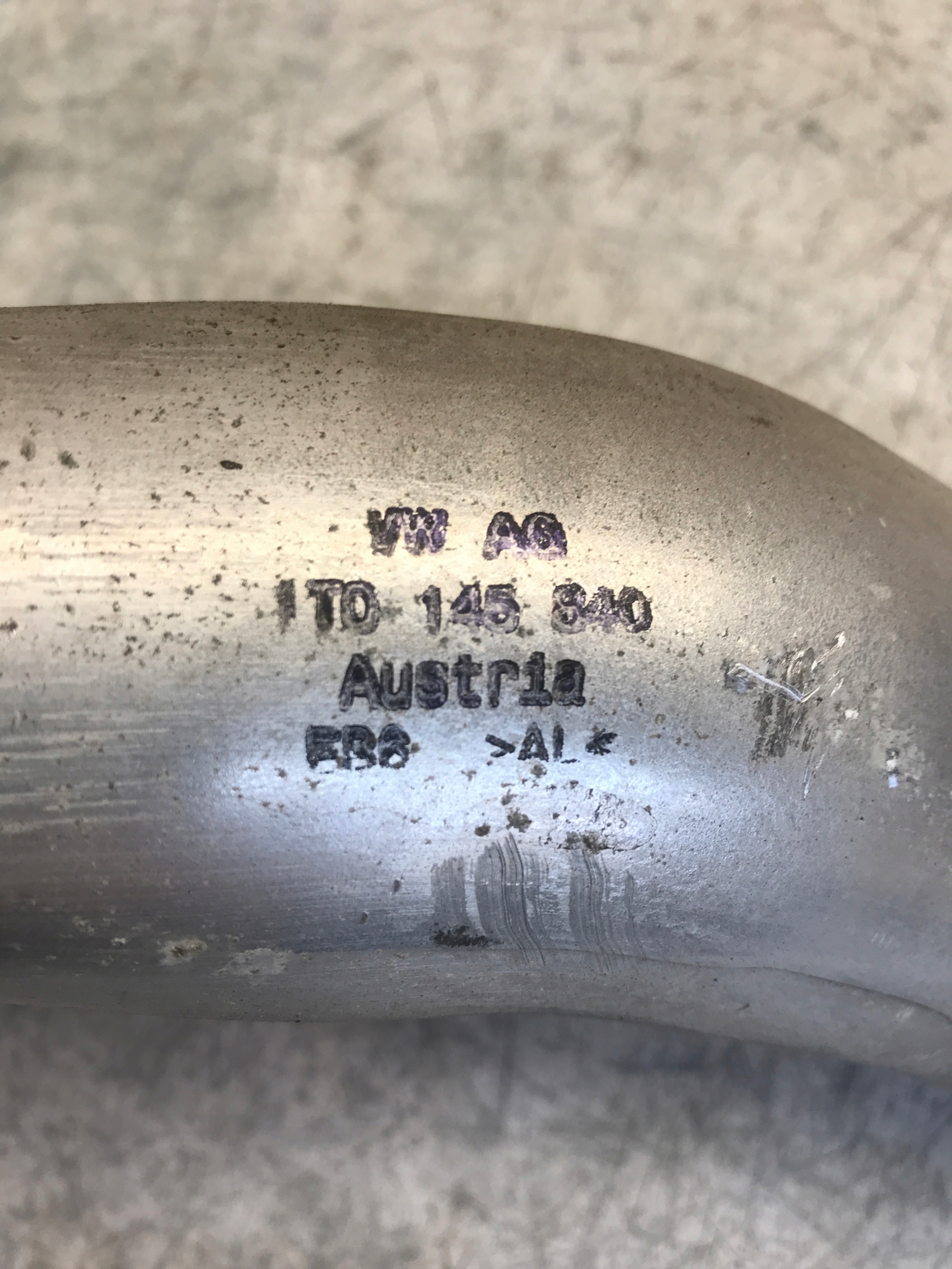 trouba hadice intercoolera VW TIGUAN 1T0145840