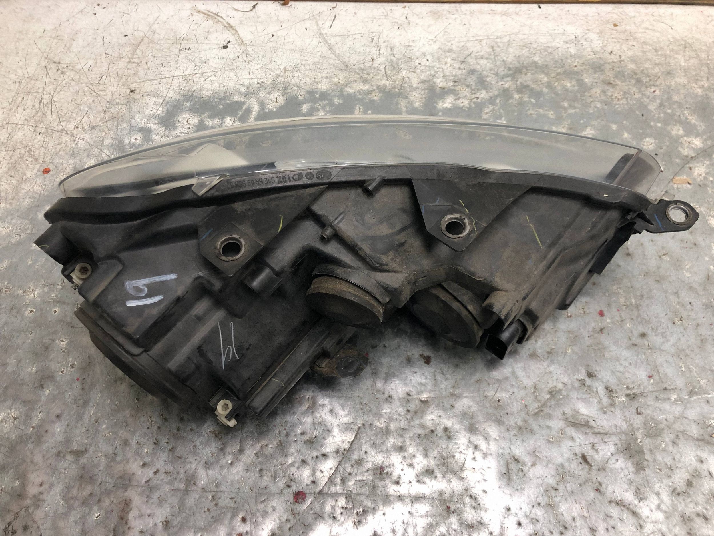 light left front VW GOLF VI KOMBI 254257-01