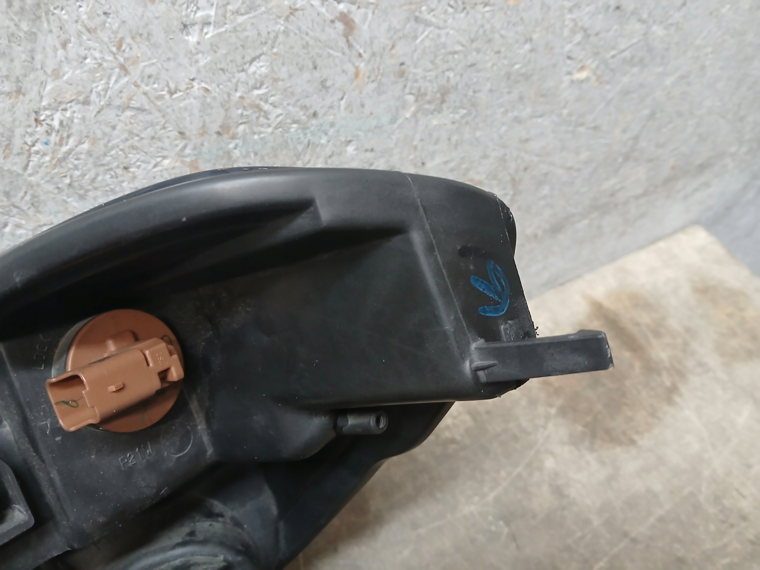 light front right DACIA DOKKER 260102814R