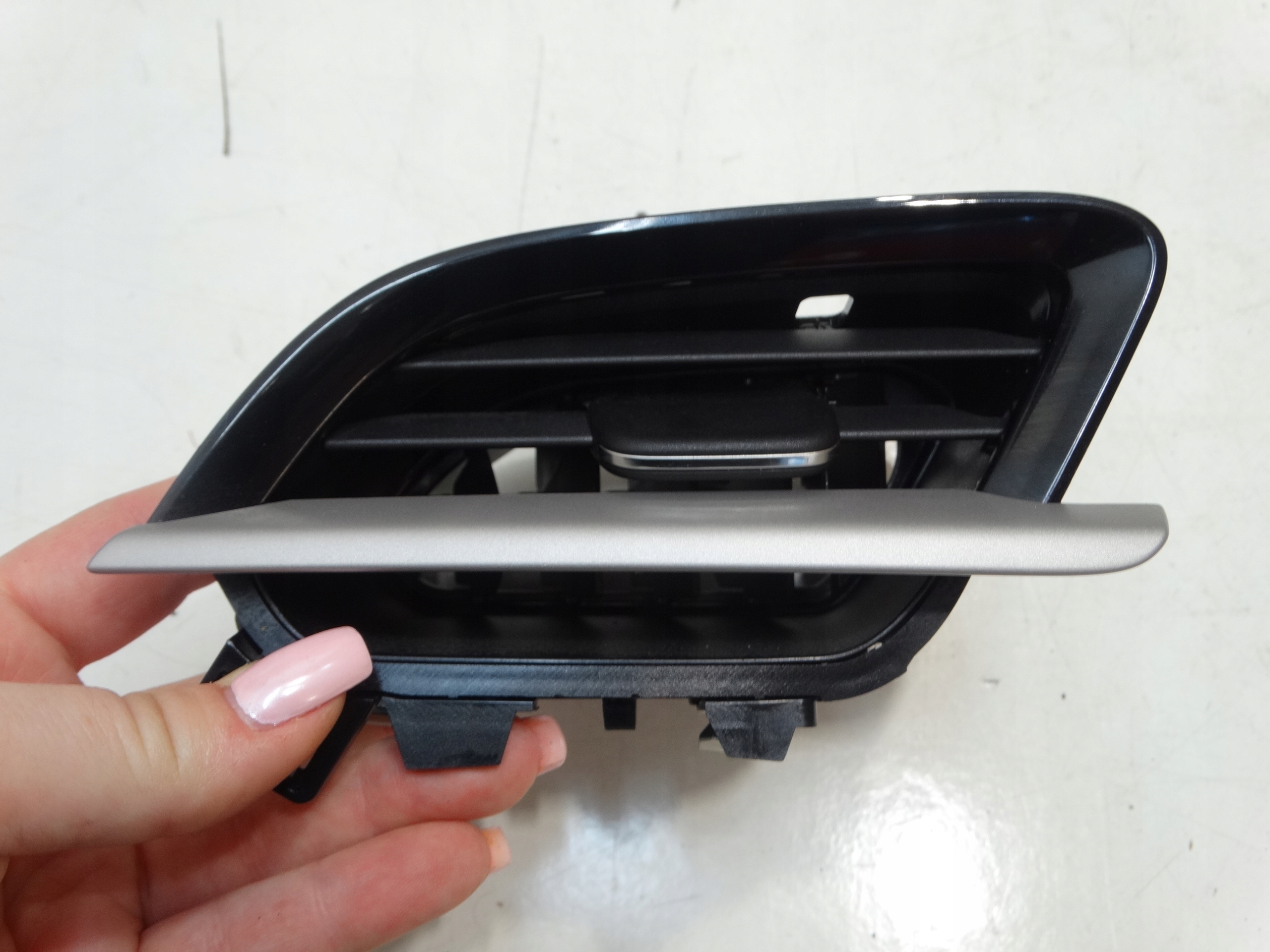 grid air conditioning devices left front OPEL CORSA F 2019R.- 39198538