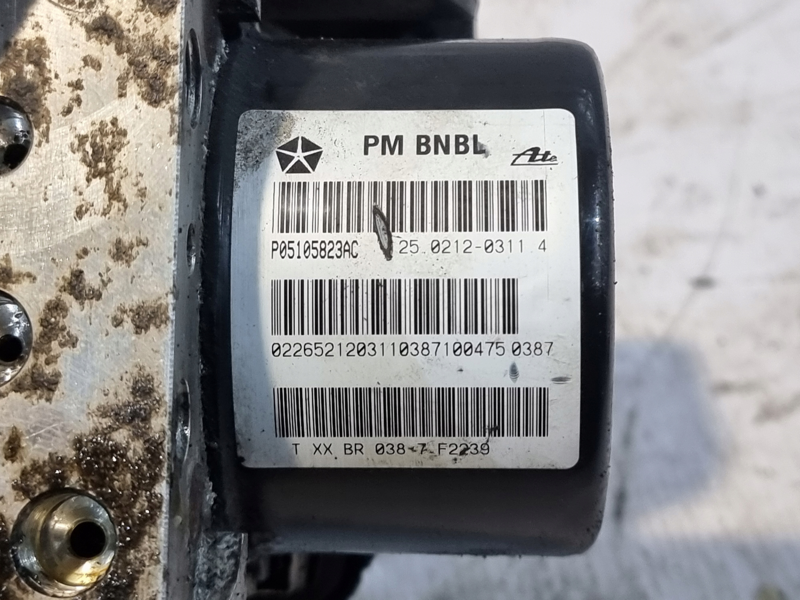 Pompa ABS OE P05105823AC DODGE CALIBER 2.0 CRD 103kW 07r