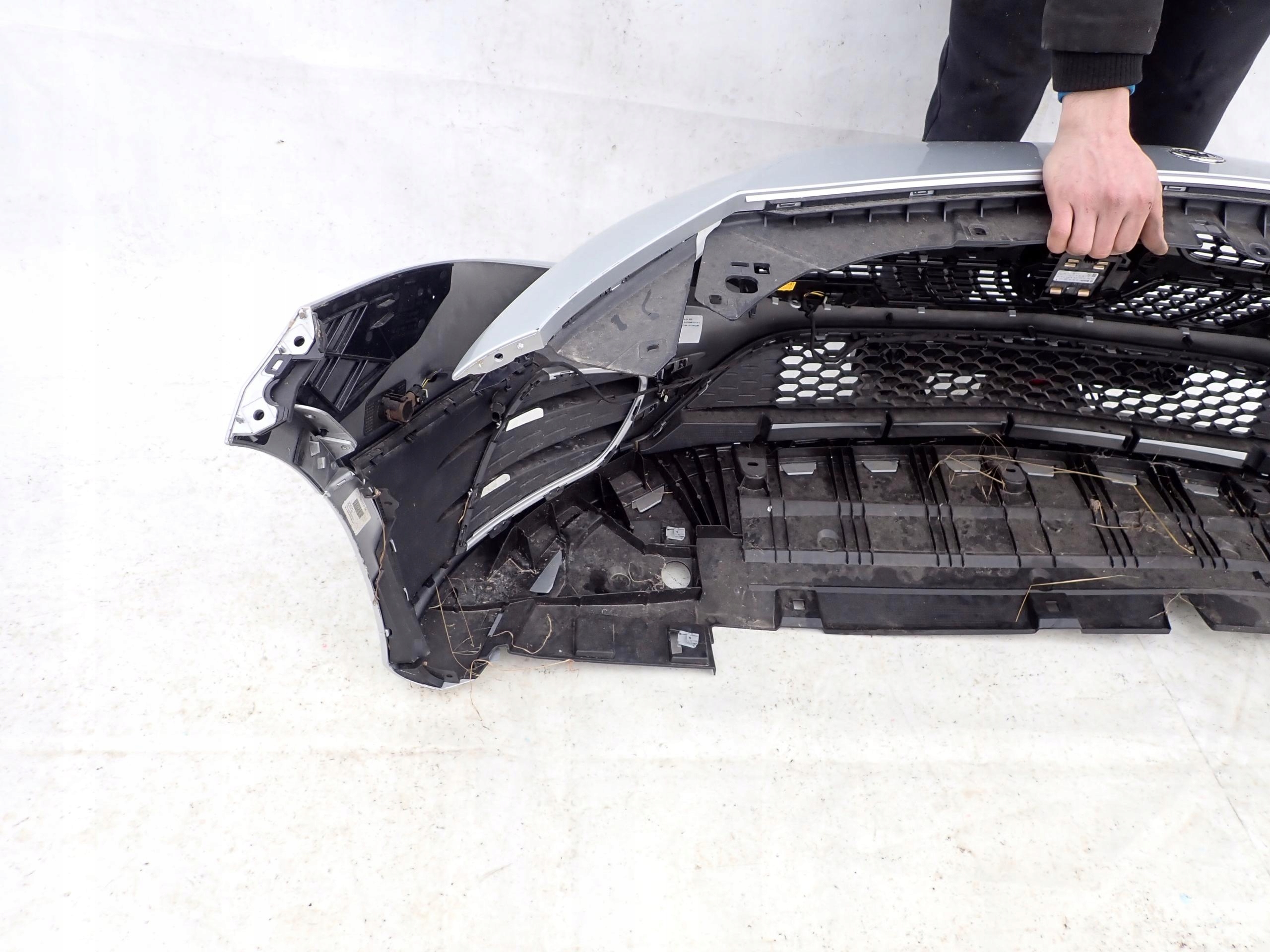 MERCEDES A-KLASA W177 AMG 18- bumper front PDC