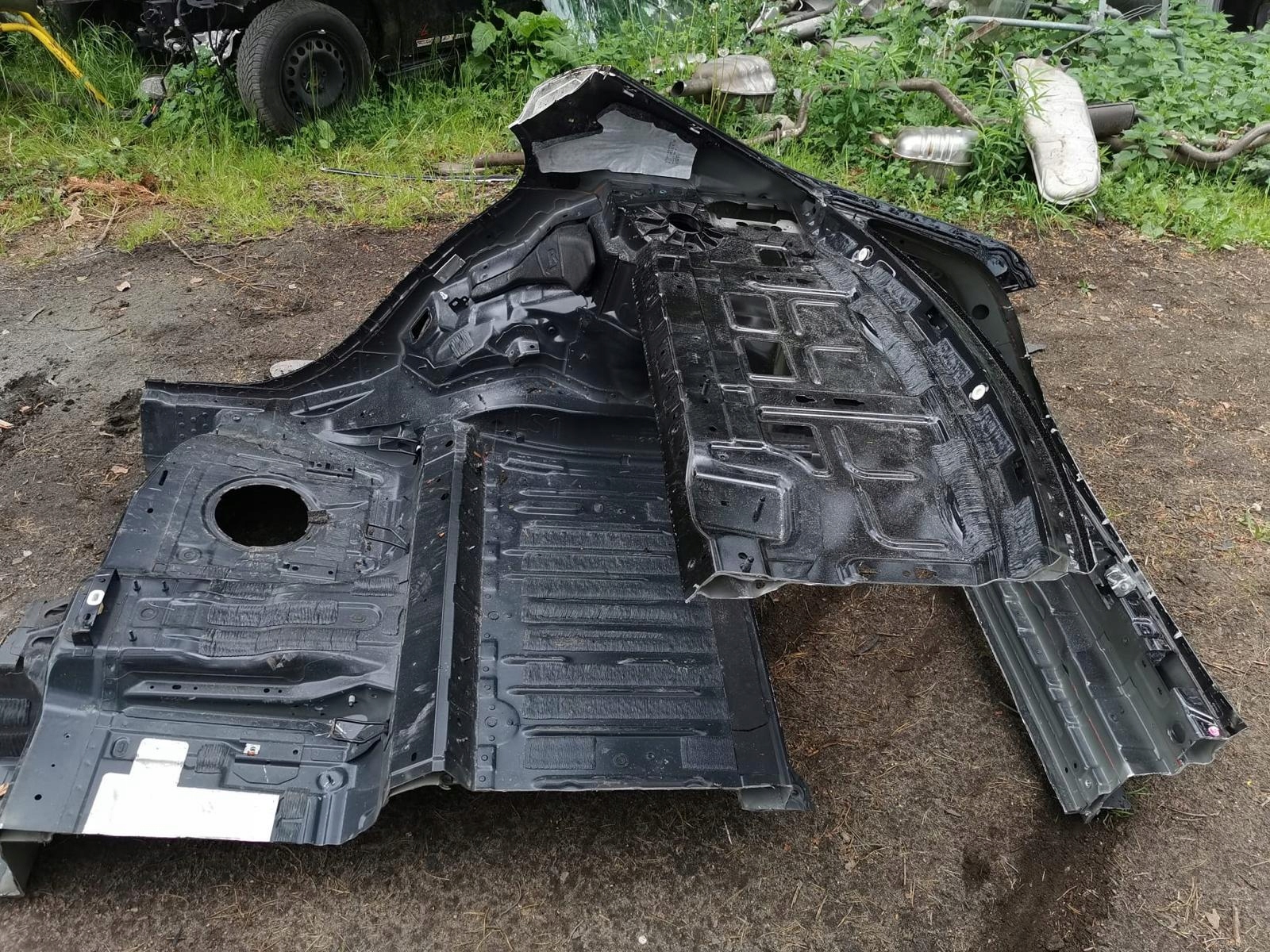 IDEALNA KPL CWIARTKA BLOTNIK TYLNY PRAWY MERCEDES S W223 LONG 1 Typ samochodu Samochody osobowe