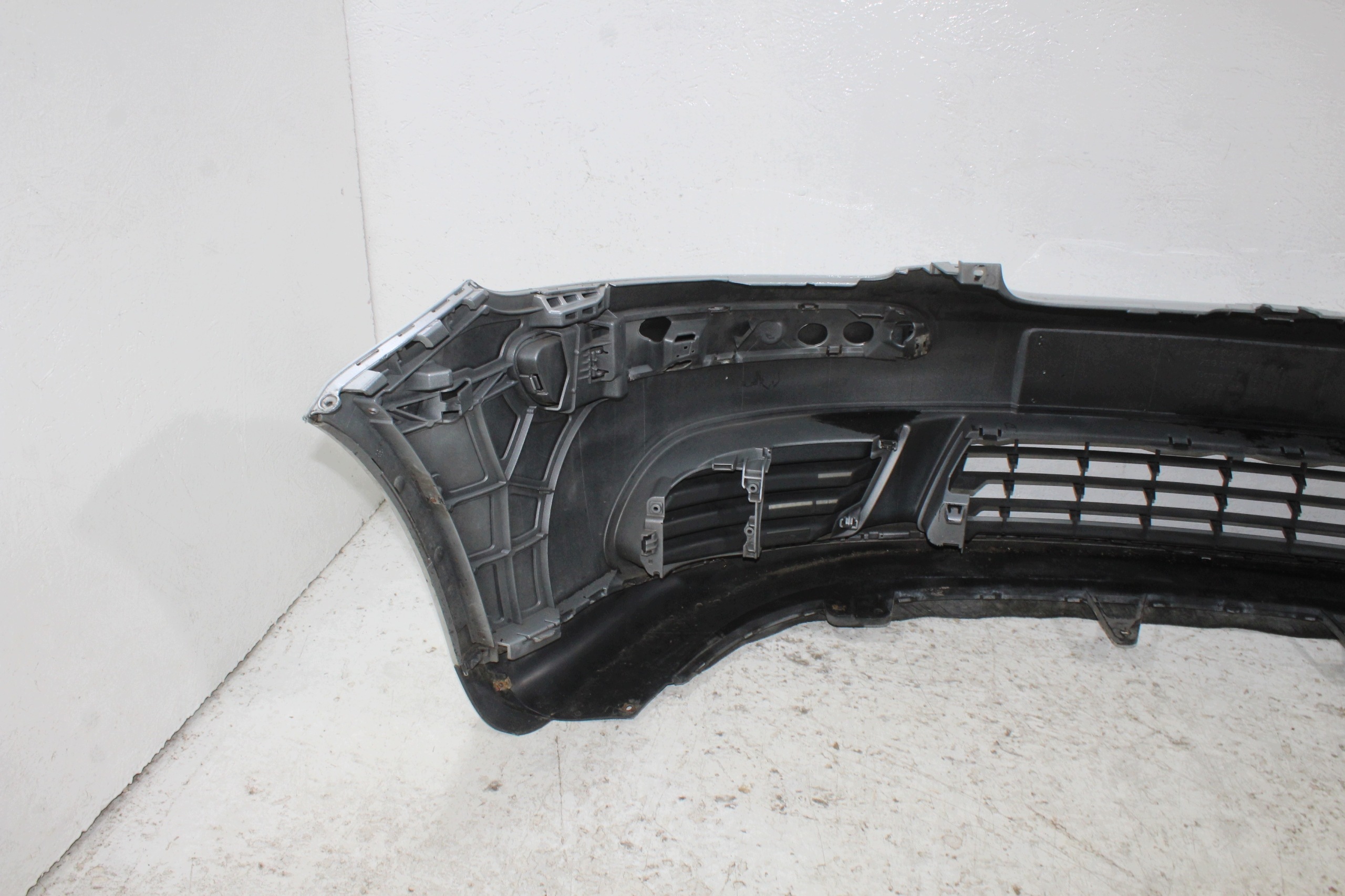 VW Golf V plus nárazník predok predný 5M0807217
