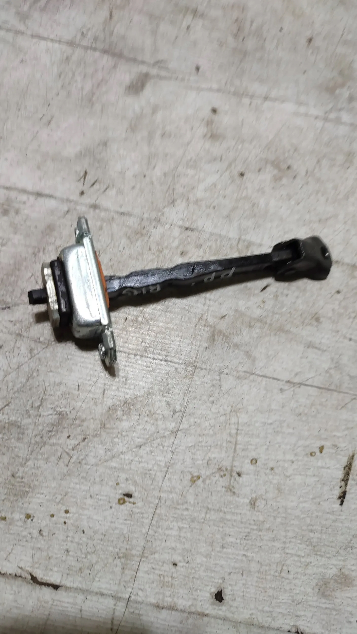 KIA Rio IV 18r front side right limiter door