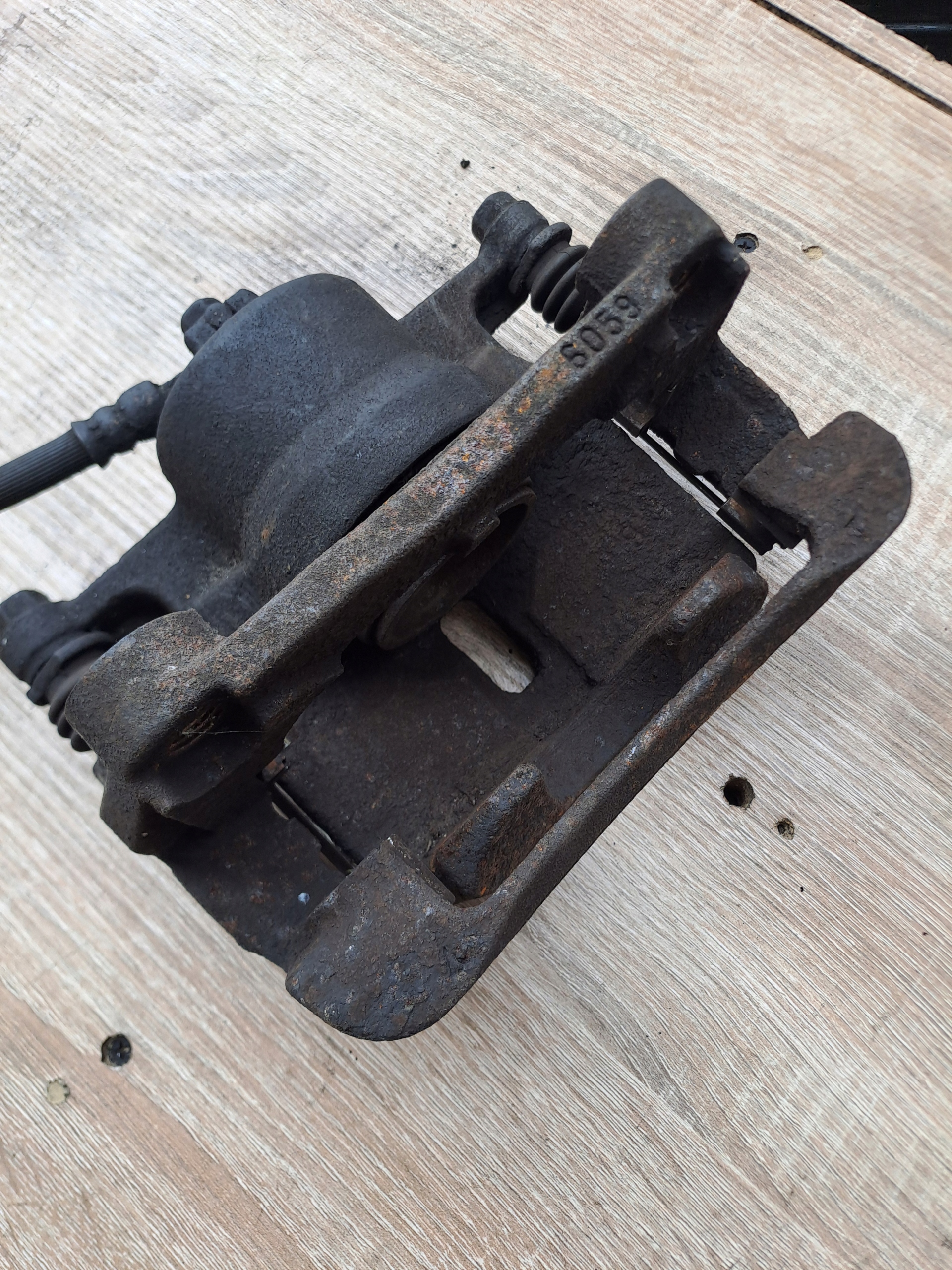 caliper brake front left Nissan Qashqai J10 6059