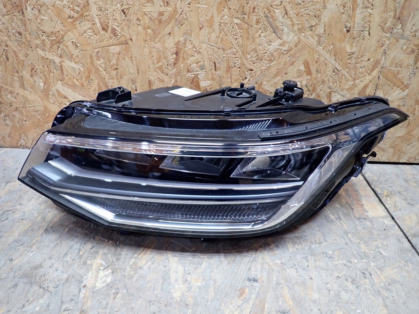 light left REFLEKTOR left FULL LED VW TIGUAN 2 II 5NA AD1 LIFT 2020