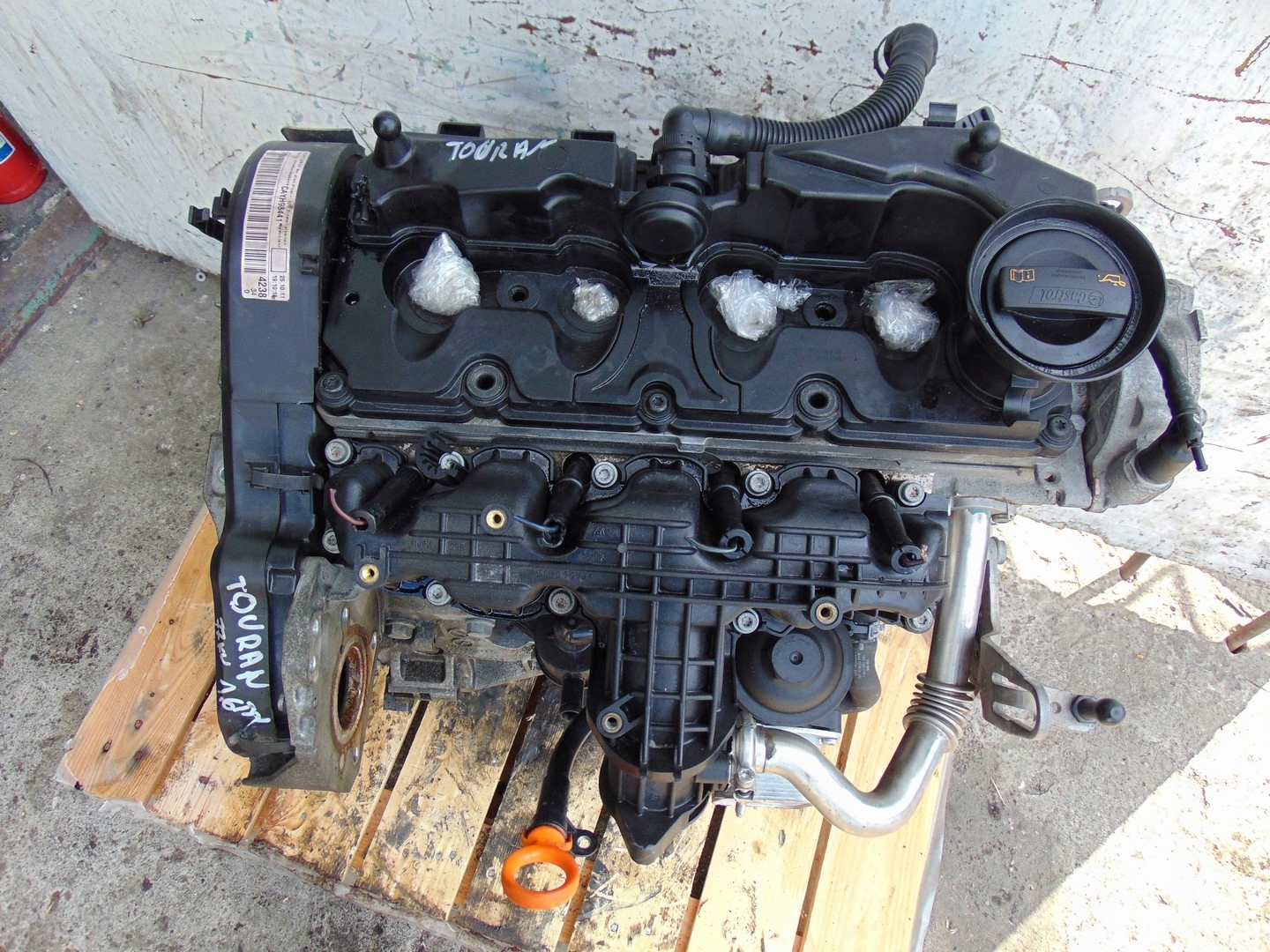 двигатель без навесного vw TOURAN 2010-2015 и другие 1.6 tdi 169 тыс. км.