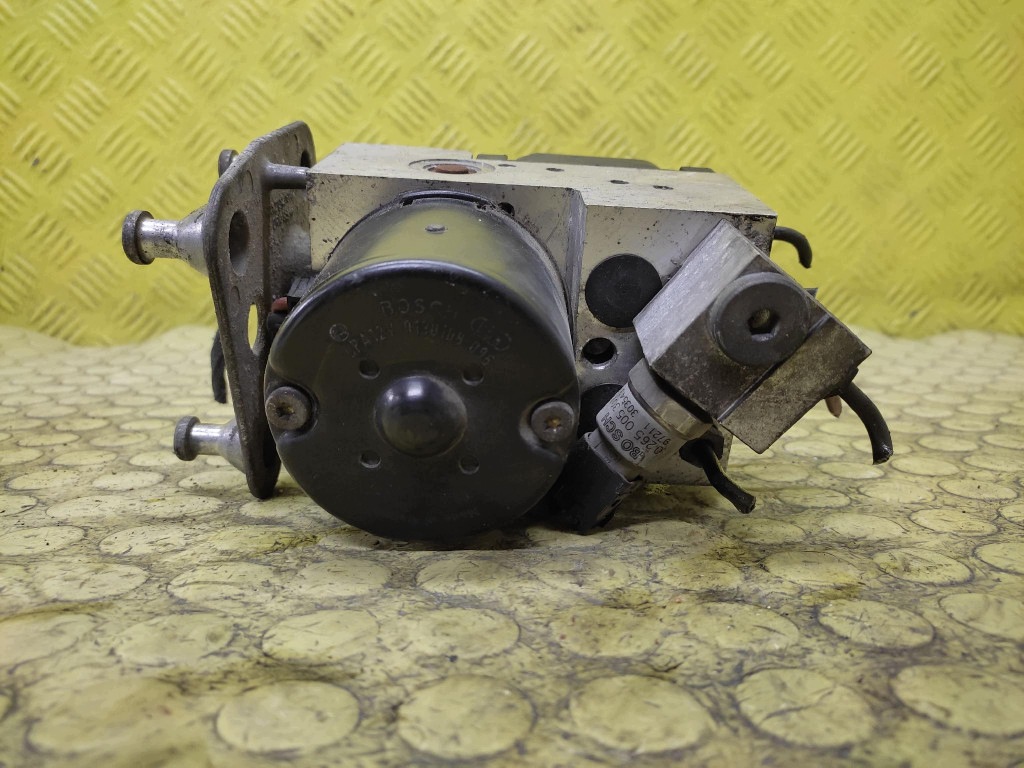 MERCEDES E-KLASA pump ABS 0265202464