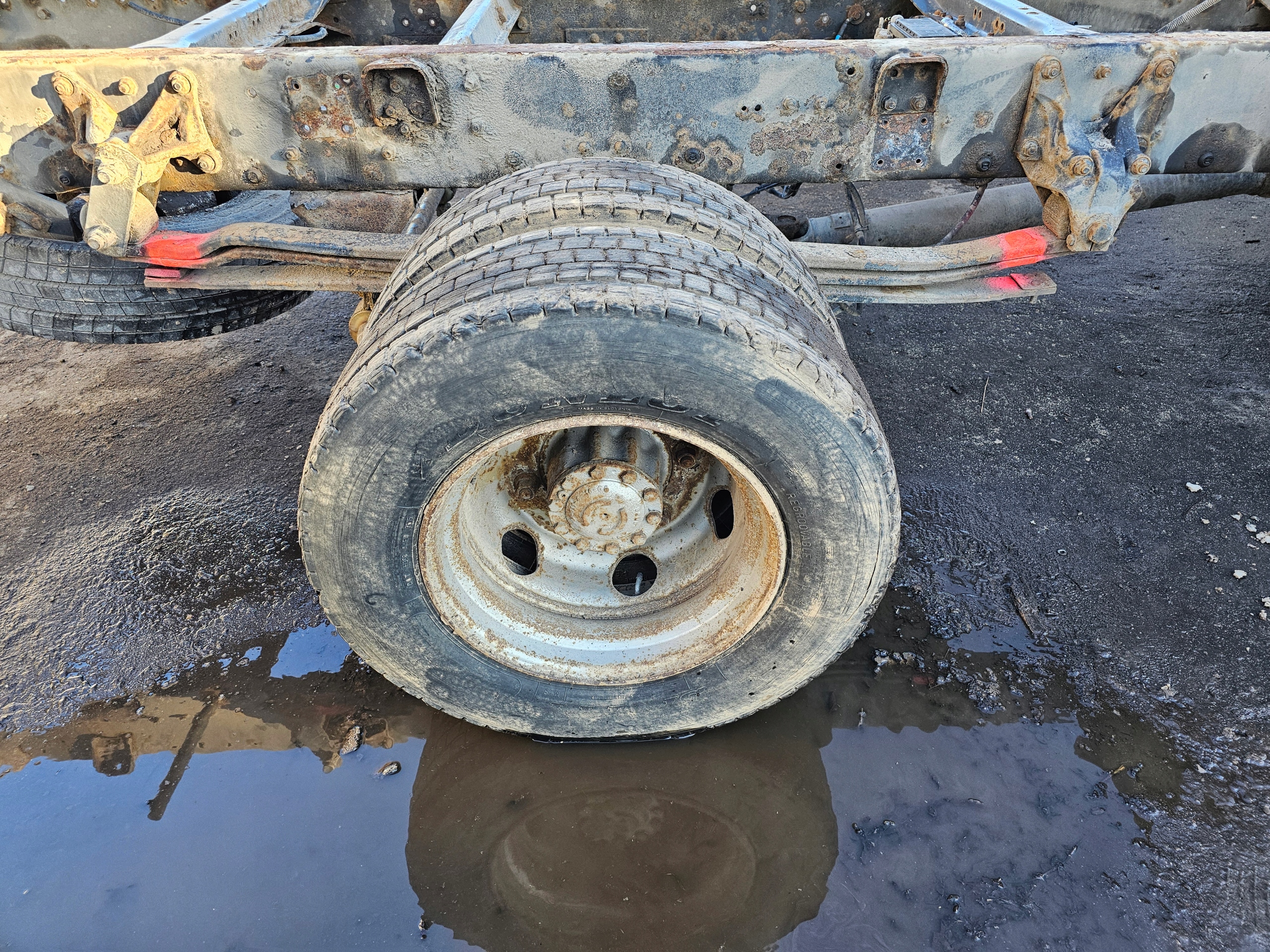 KOŁA KOŁO FELGI OPONY 2 sztuki RENAULT MIDLUM DUNLOP SP444 225/75 R 17,5 Rodzaj opon Zimowe