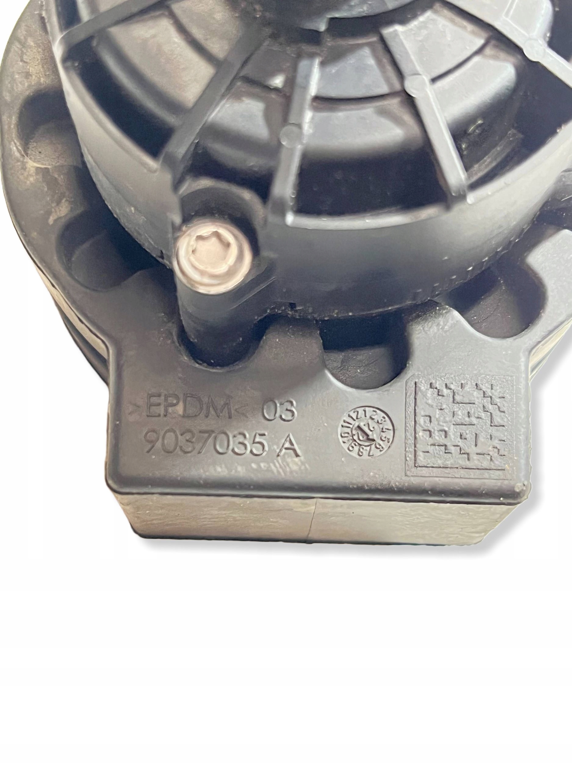 supplementary water pump Audi A8 S8 D5 9040072A