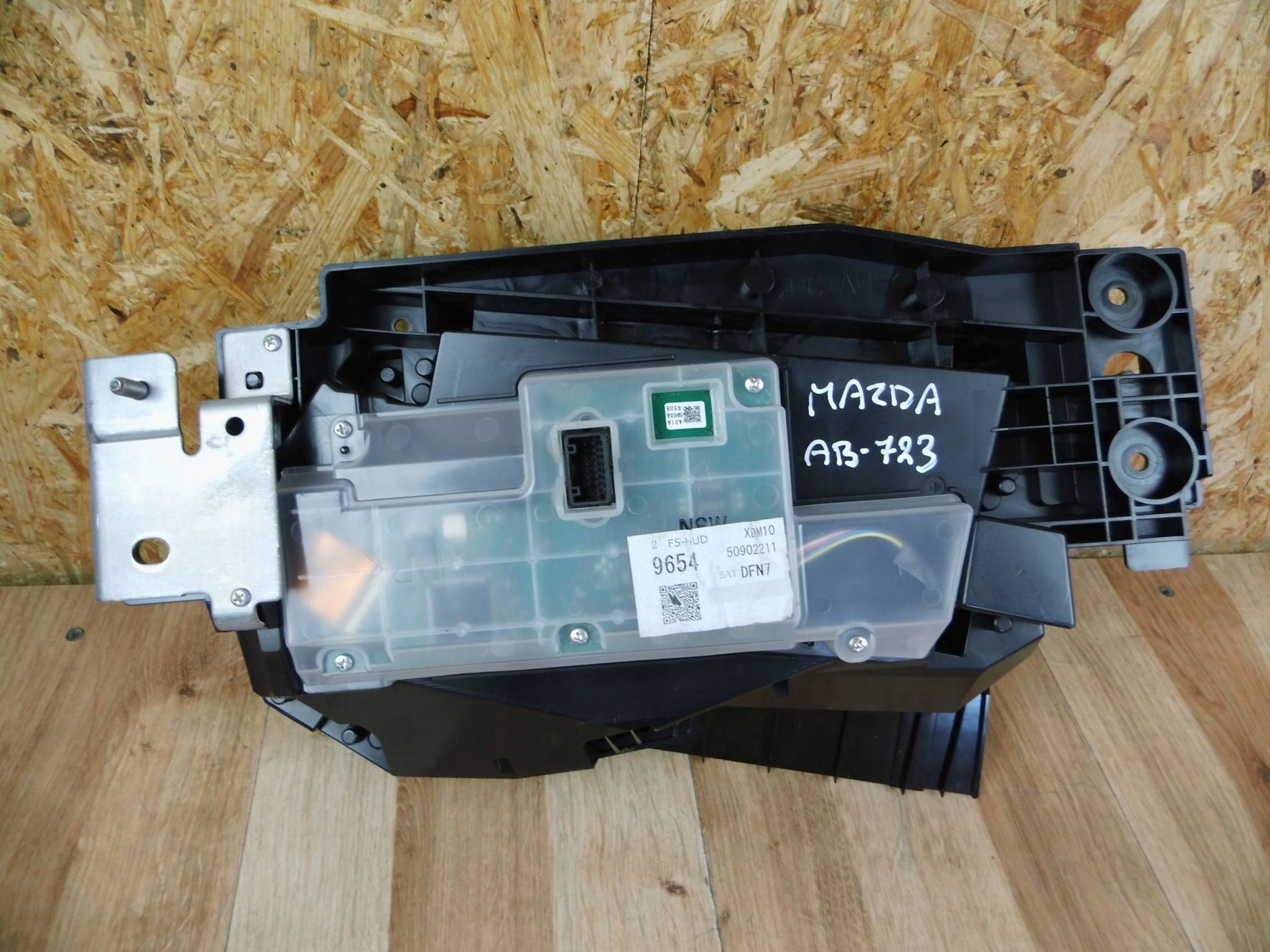 Mazda CX-30 display rzutnik projektor HEADUP DFN7-55-HU0