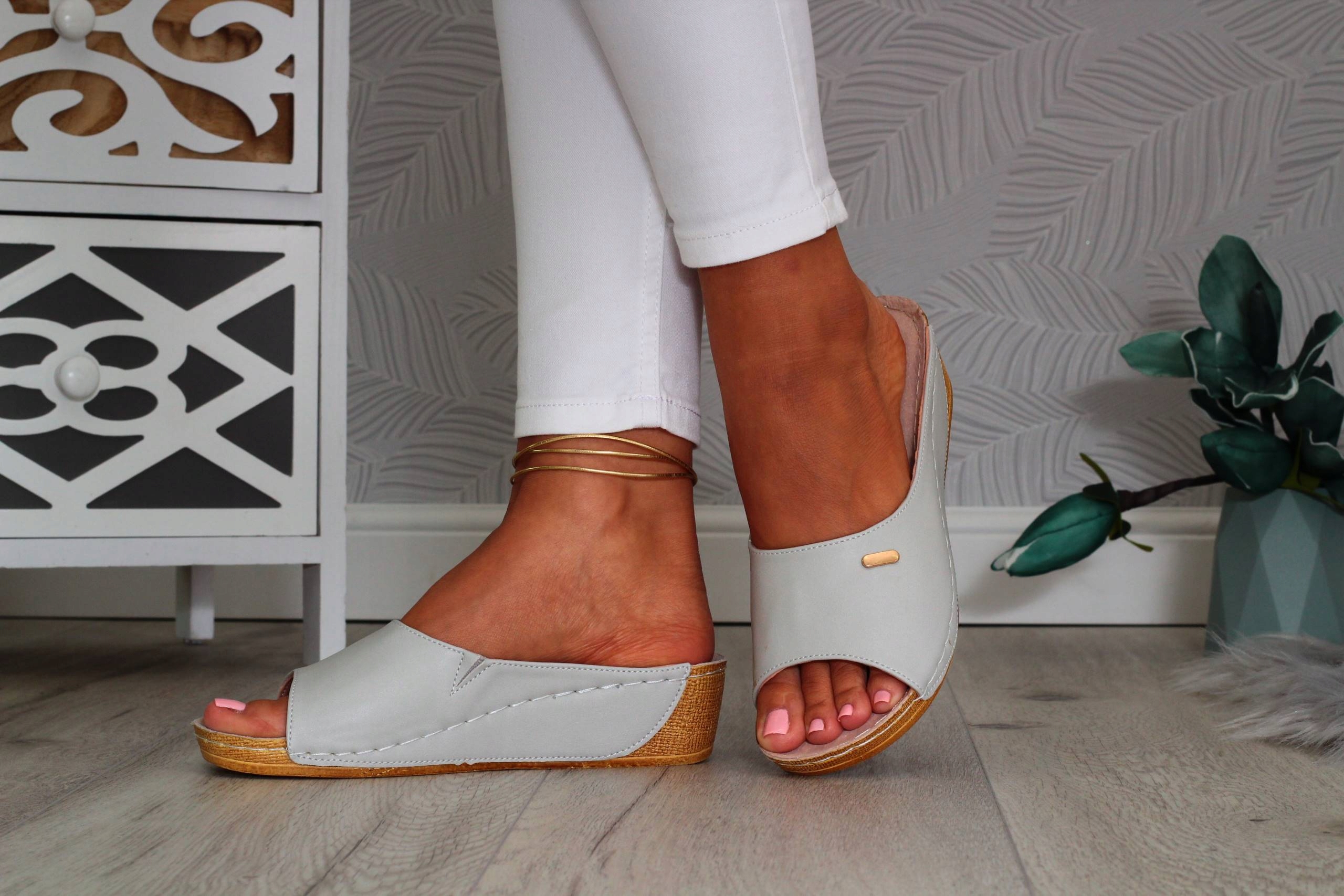 KLAPKI DAMSKIE BUTY LEKKIE wygodne POLSKIE SKÓRA Rozmiar 41