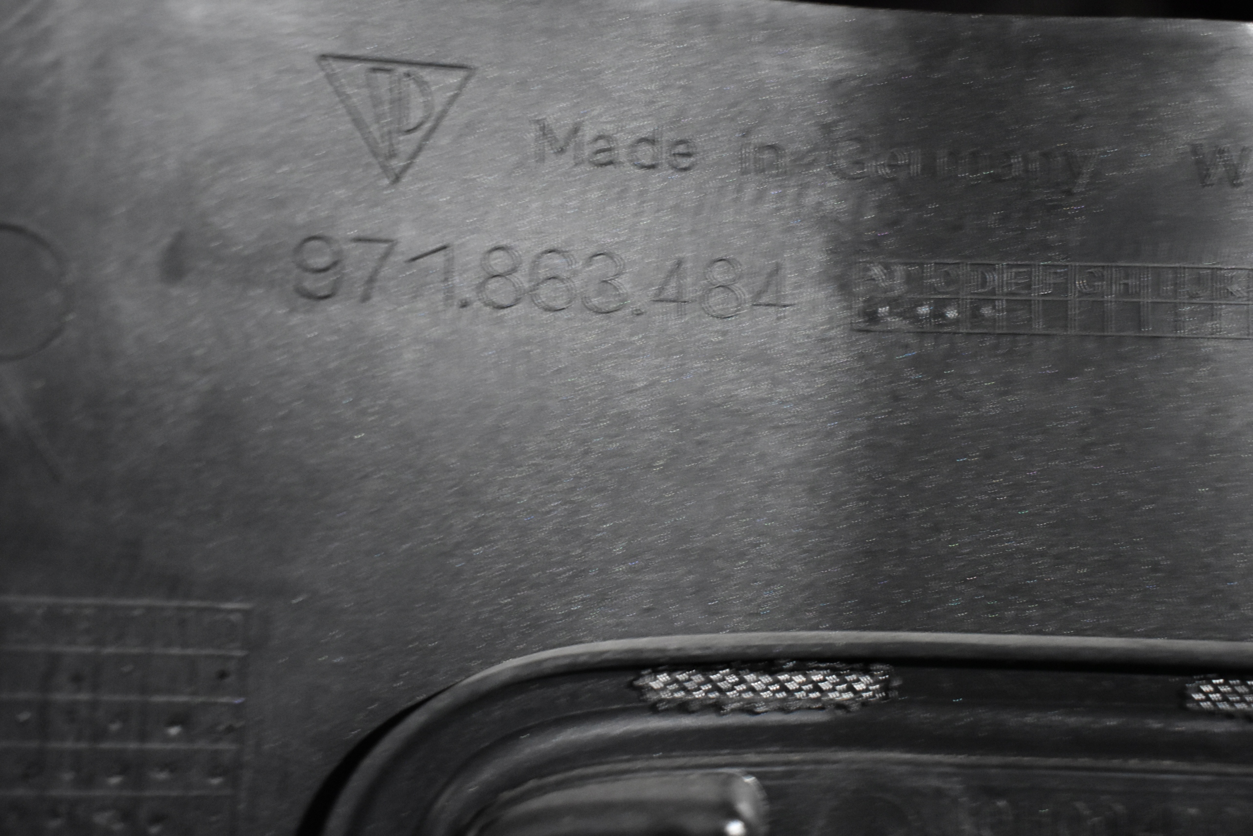moulding cap of the threshold front right PORSCHE PANAMERA 971 PANAMERA 4 1
