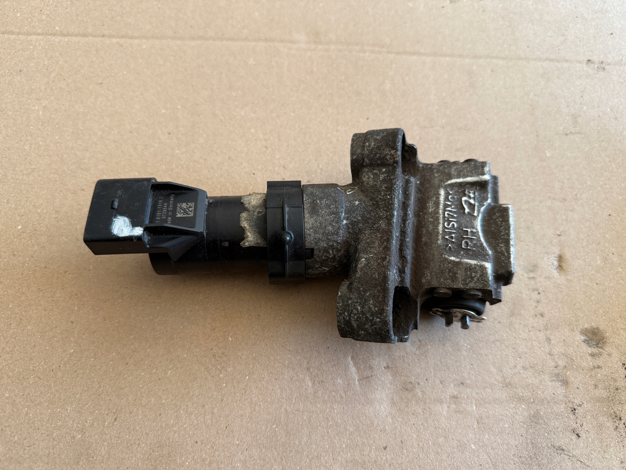 PORSCHE CAYENNE II damper mini motor electric brake right 911256E