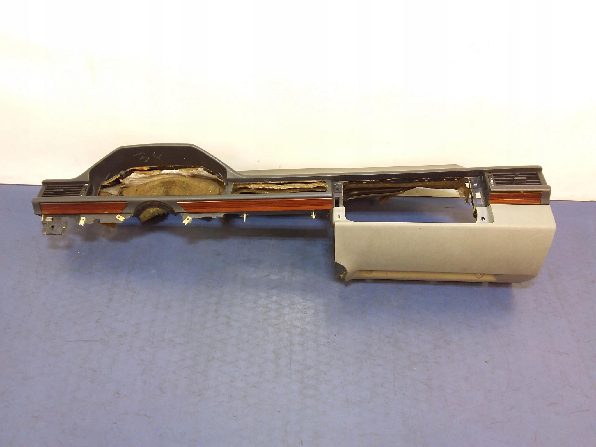 MERCEDES E W124 DESKA ROZDZIELCZA PULPIT