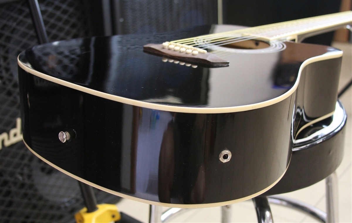 WASHBURN WA 90 CE B GITARA ELEKTROAKUSTYCZNA Marka Washburn