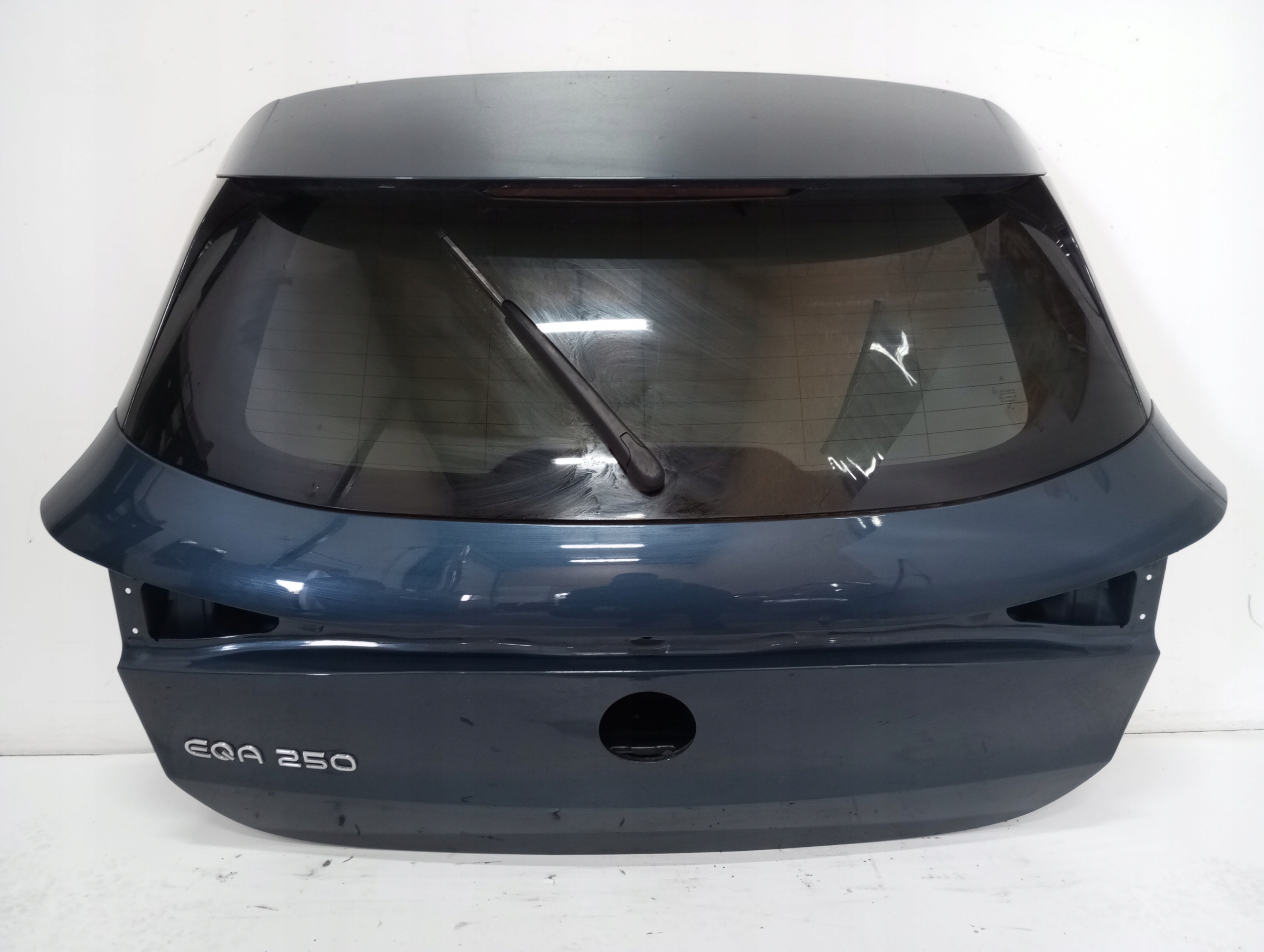 boot door rear Mercedes EQA 21R below KAMERE