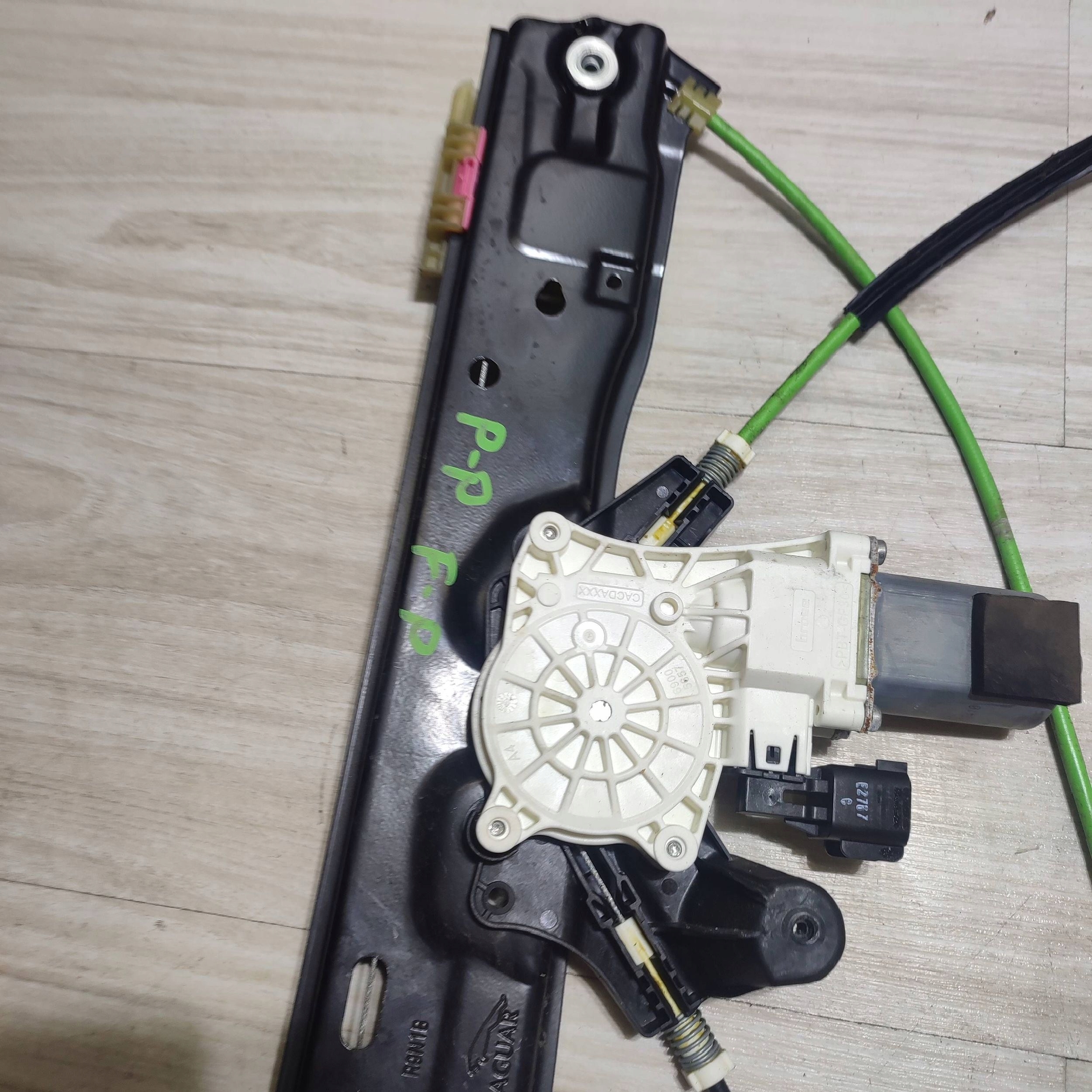 window regulator door przednich front side right Jaguar F-Pace C42090104