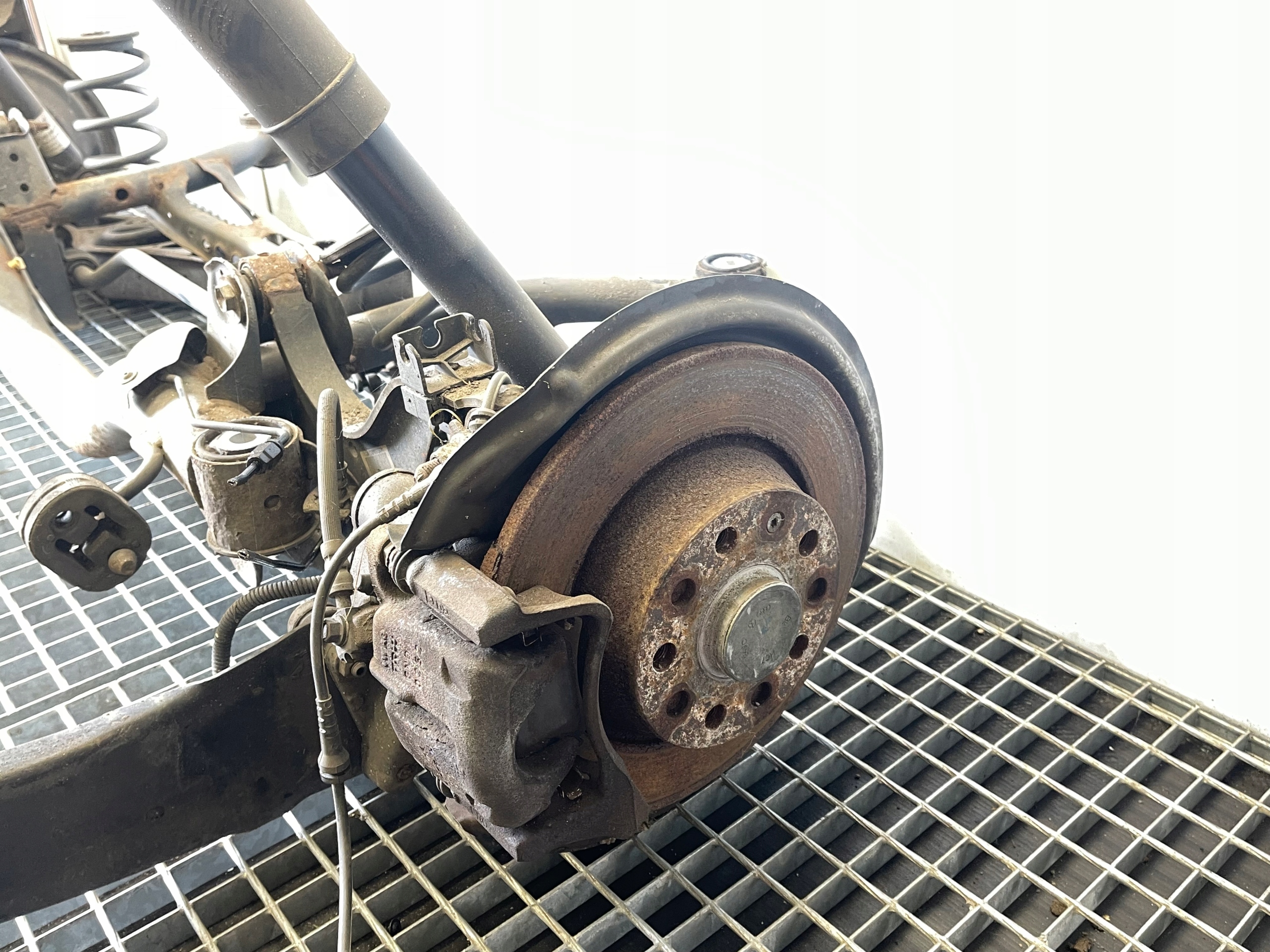 VW PASSAT CC LIFT 2.0 TFSI sider axle beam sususpension rear part complete