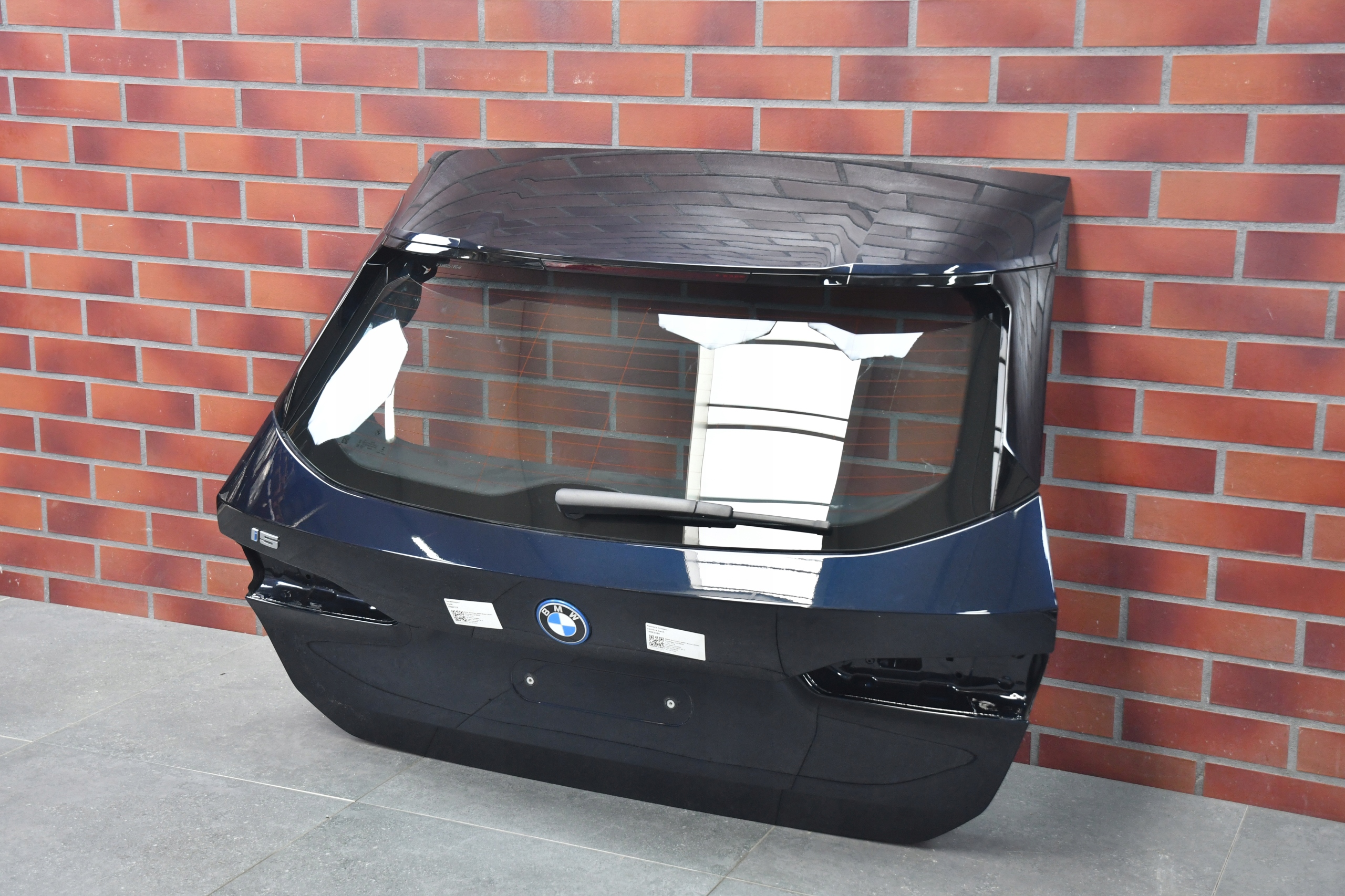 boot door rear BMW 5 G61 colour 416 CARBONSCHWARZ