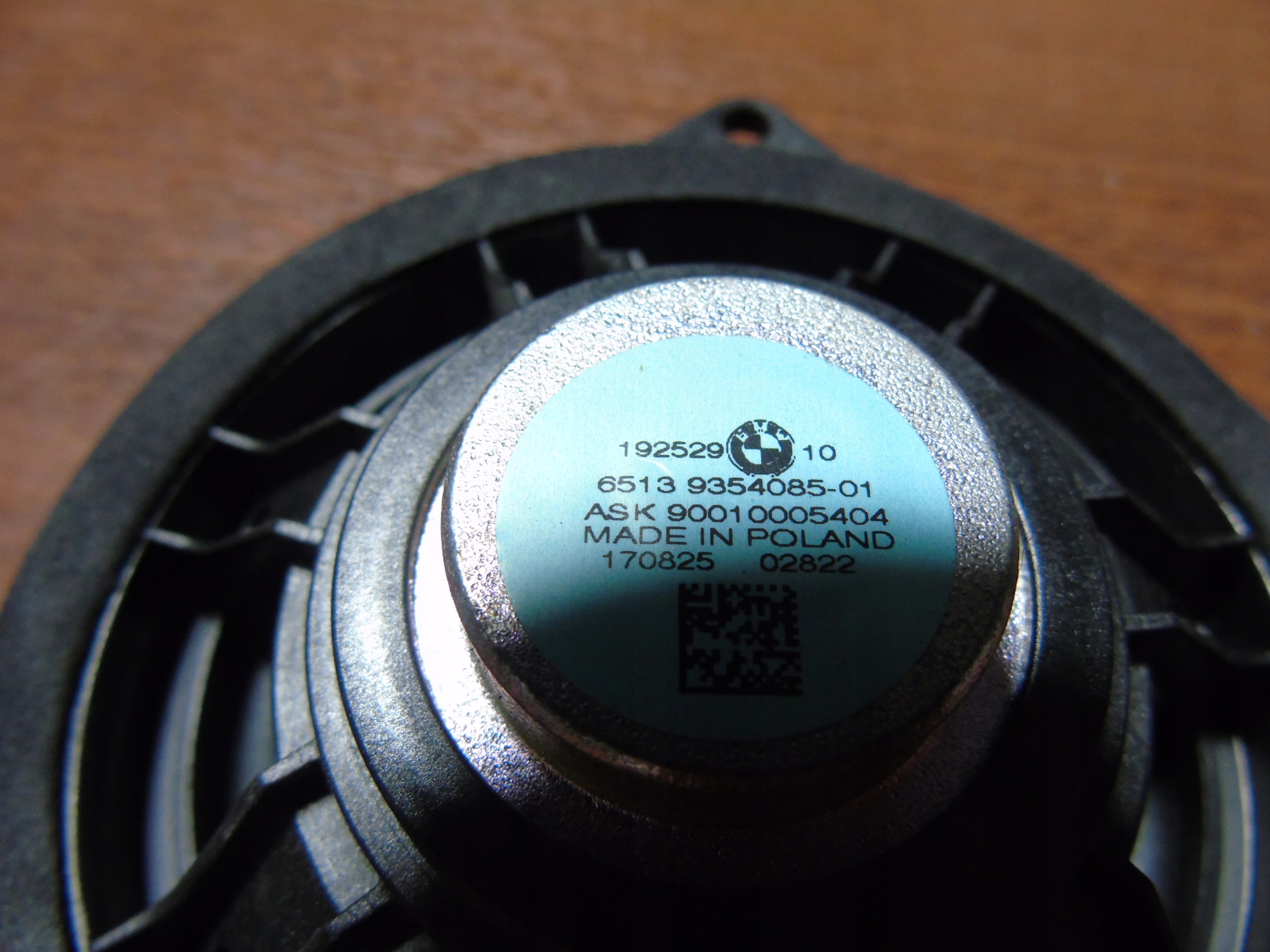 IDEALNY speaker SREDNIOTONOWY BMW G30 G11 1