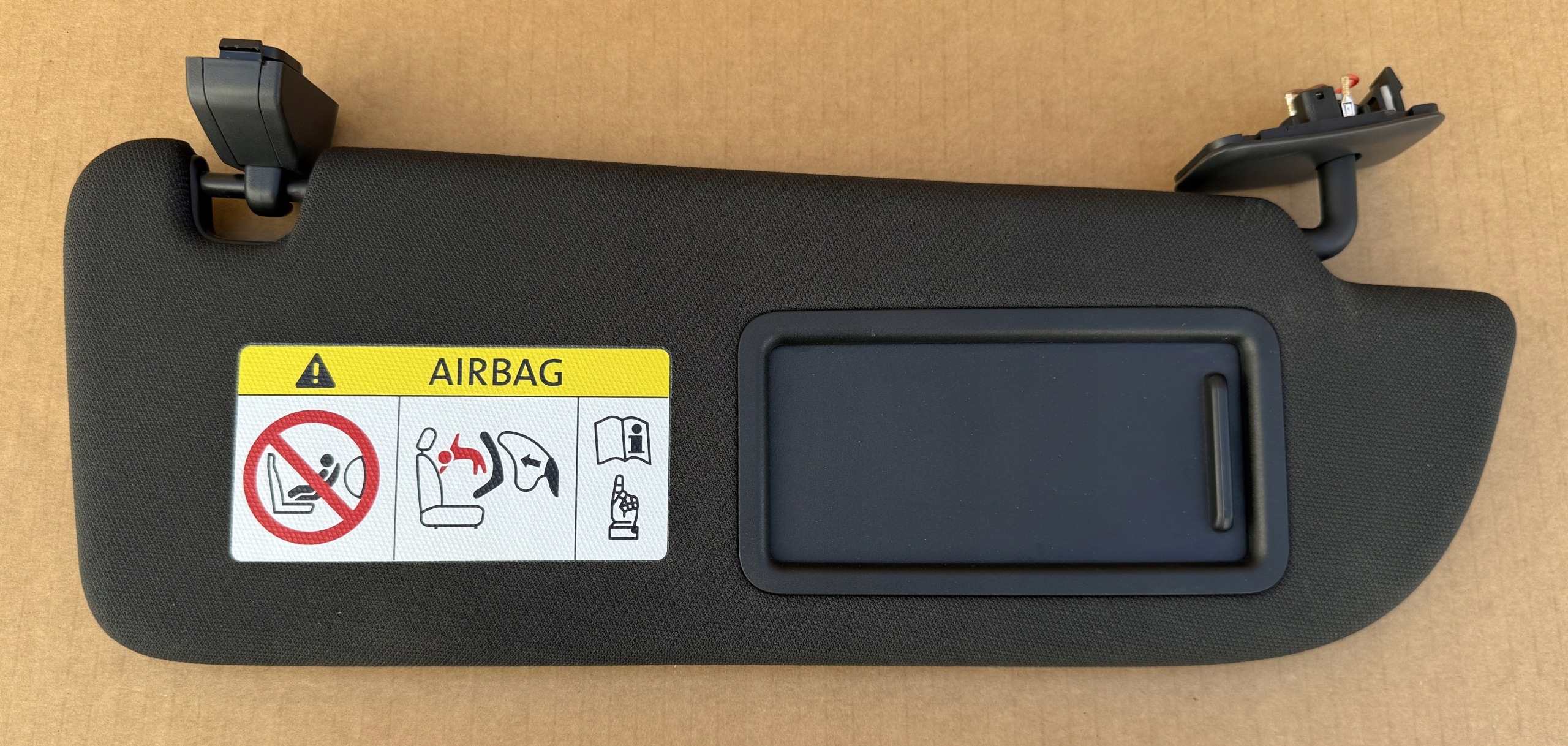 visor cover AUDI Q7 4M0858834 as new original