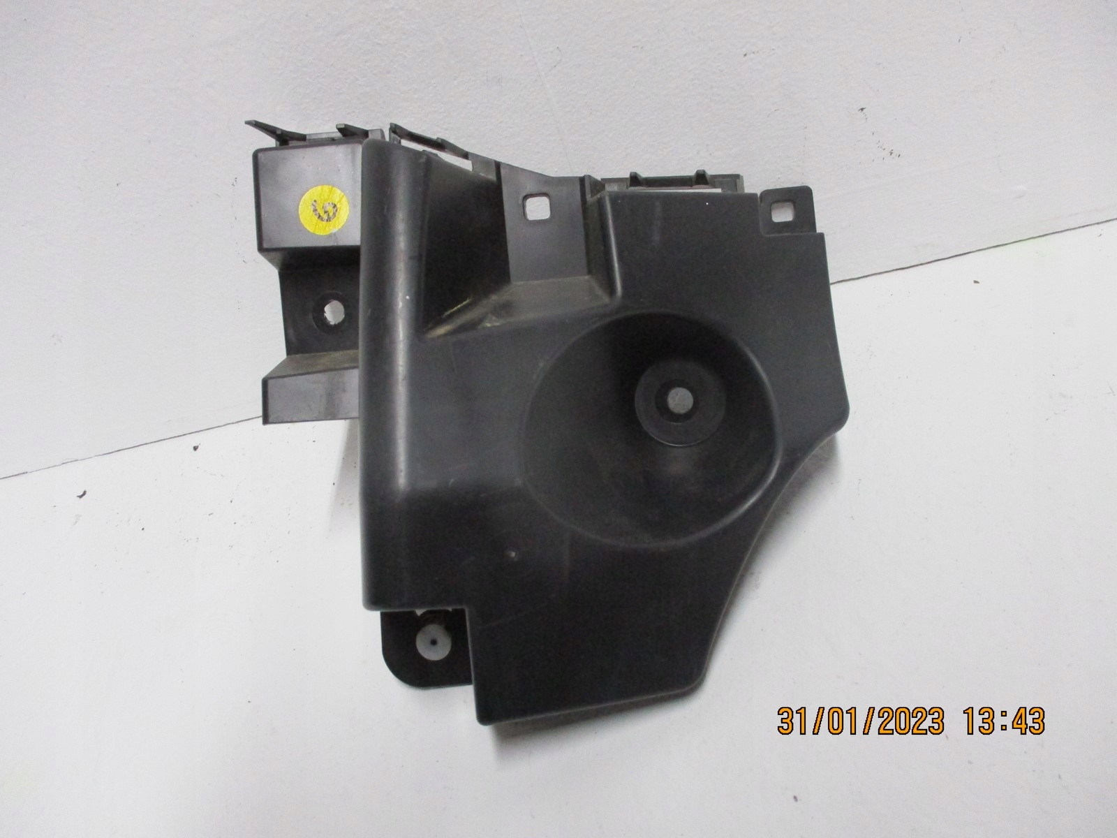 bumper bracket CITROEN C4 20R 9831818880 right