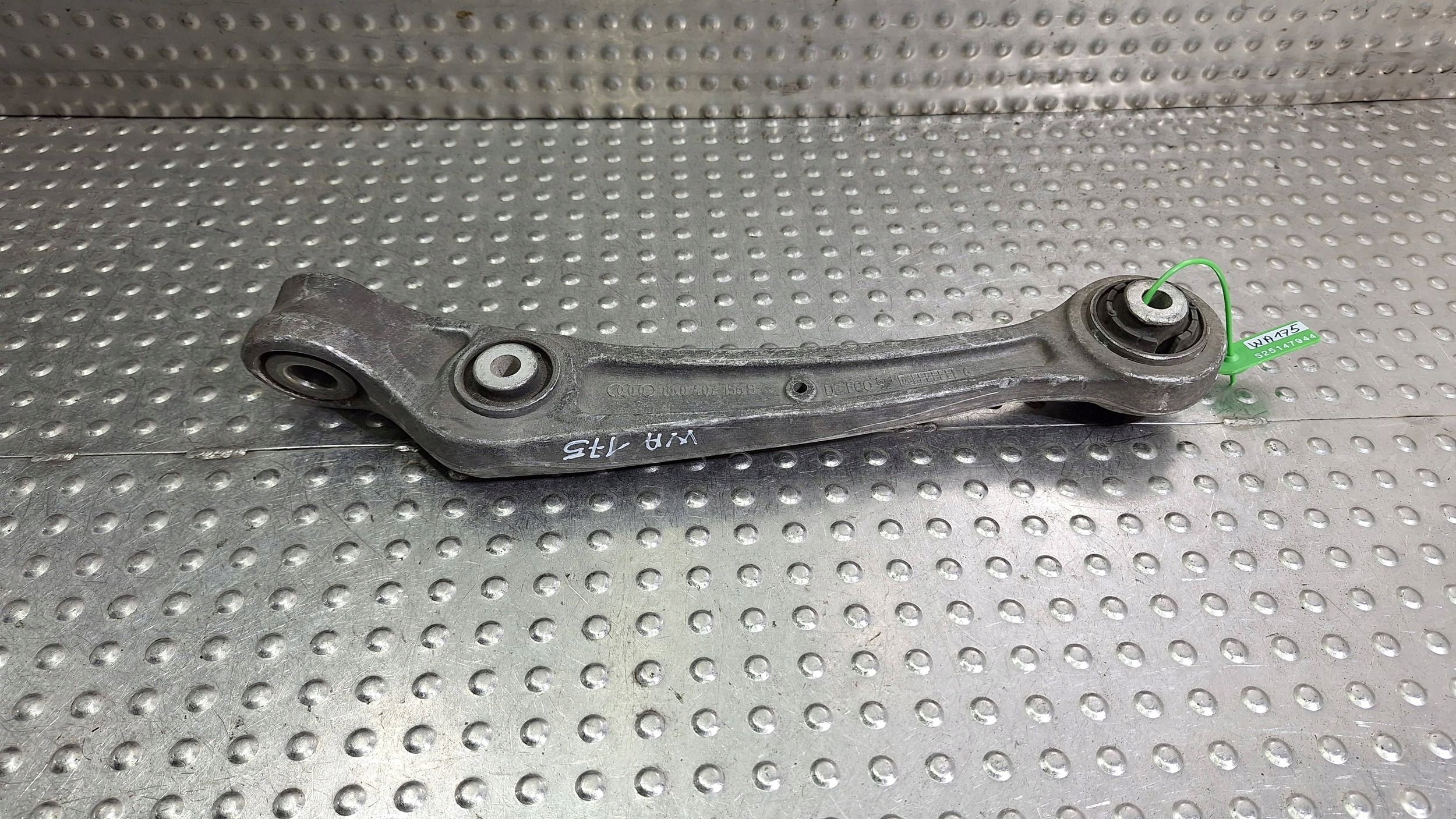 arm right front 8K0407156B AUDI A4 B8 A5 8T A7 A6 C7 Q5 8R