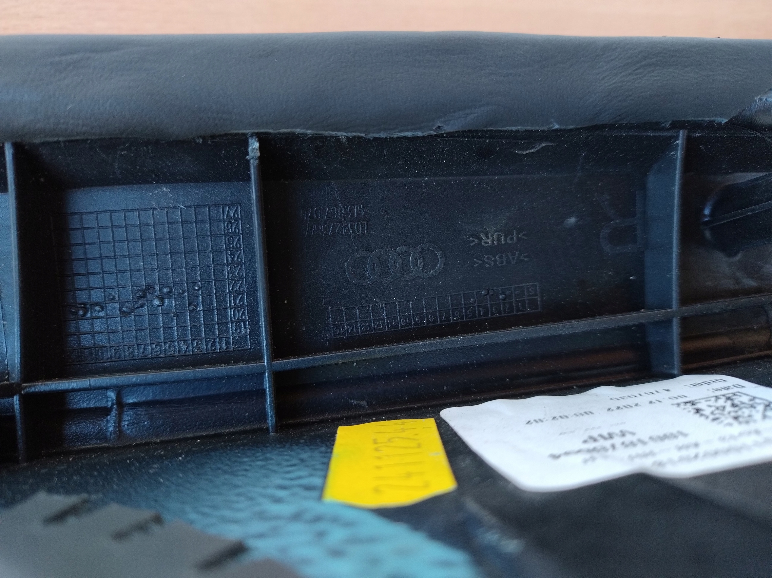 AUDI GT RS E-TRON upholstery door right leather