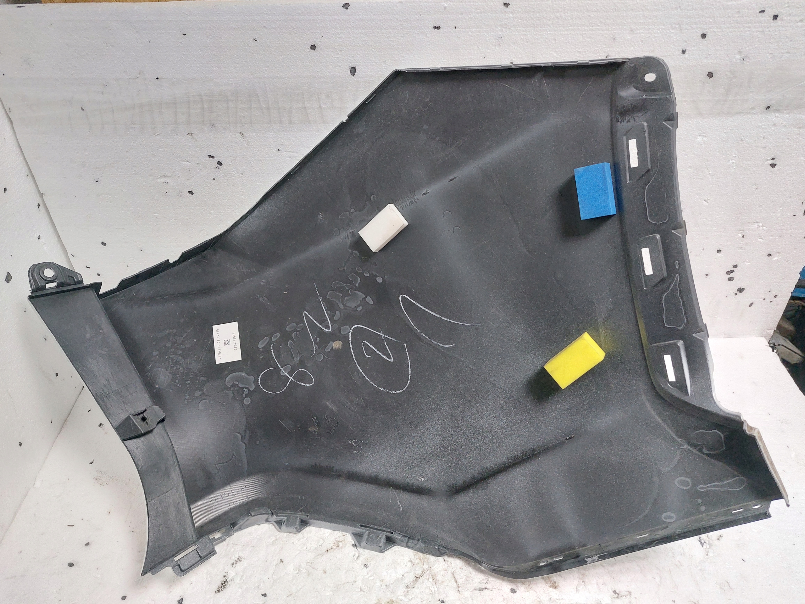 ecke der stoßstange heck links Toyota Rav4 V 19