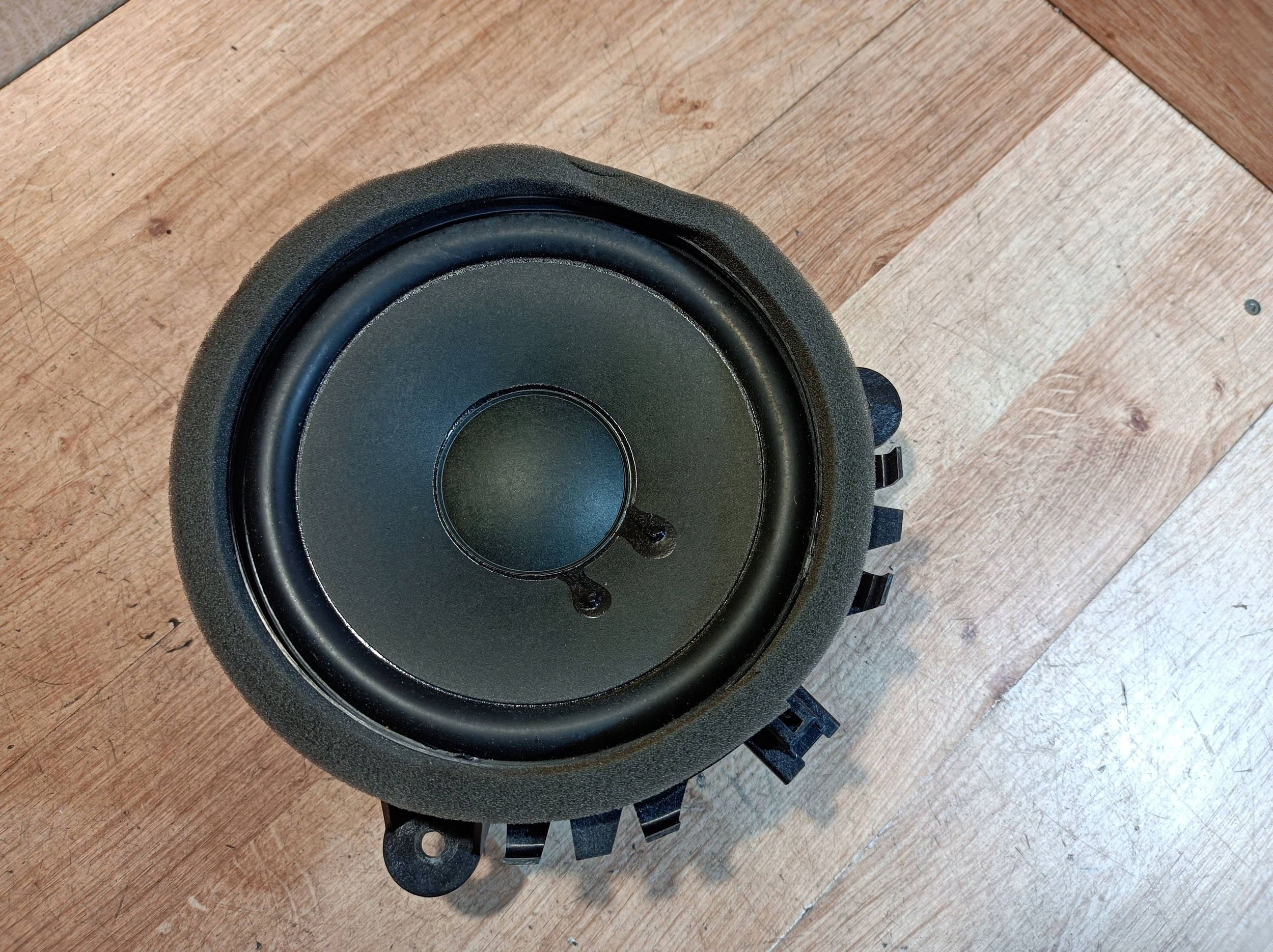 speaker door przednich Volvo V40 d2 2014 30657445