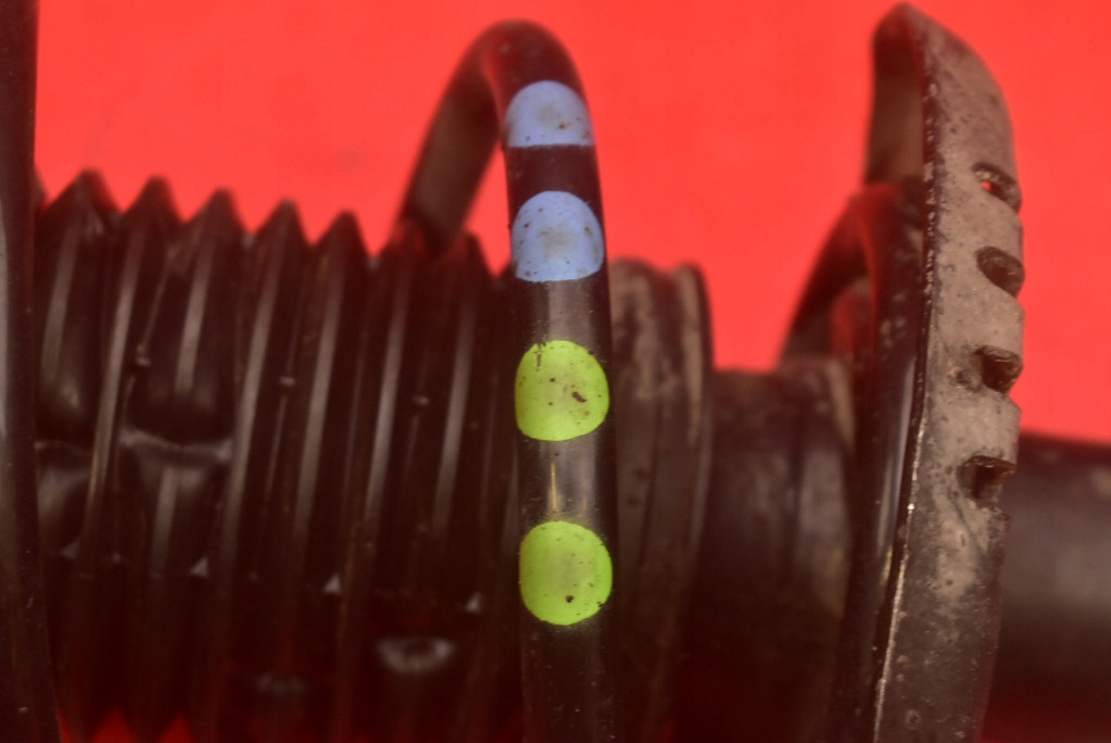shock absorber left front 1S0413031B SEAT MII 1 and 1.0 MPI 60 KM 11-21