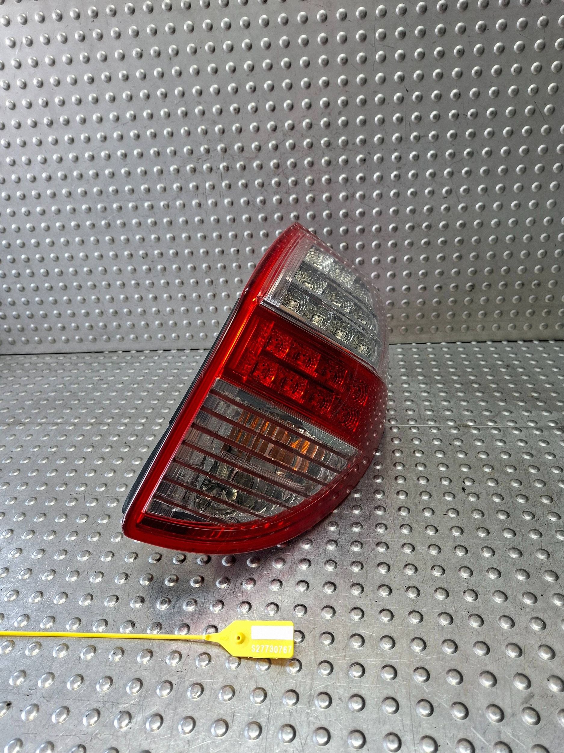 light rear part right TOYOTA RAV 4 LIFT 10-12 EU