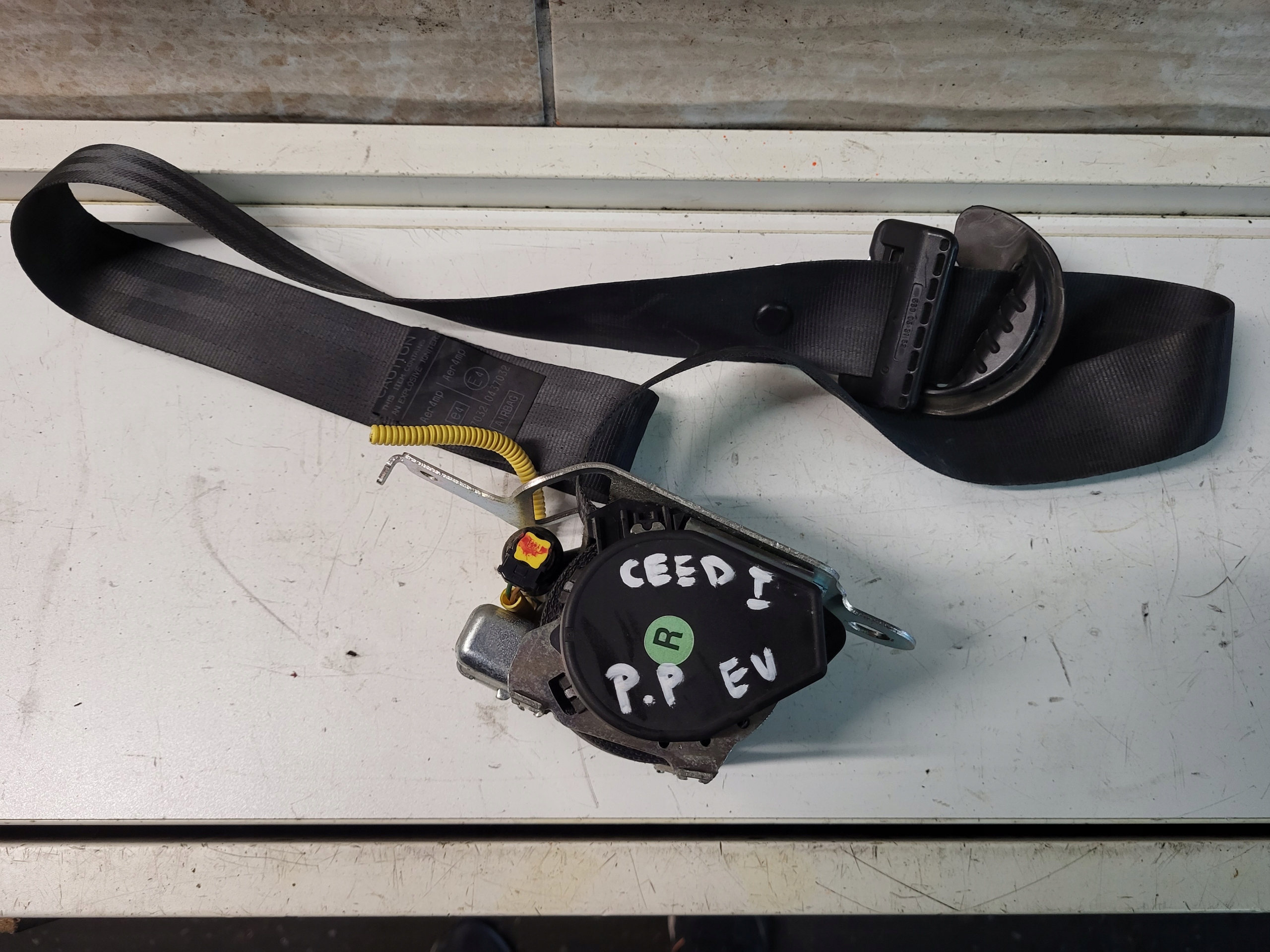 tension belt safety right front KIA PRO CEED and EUROPA