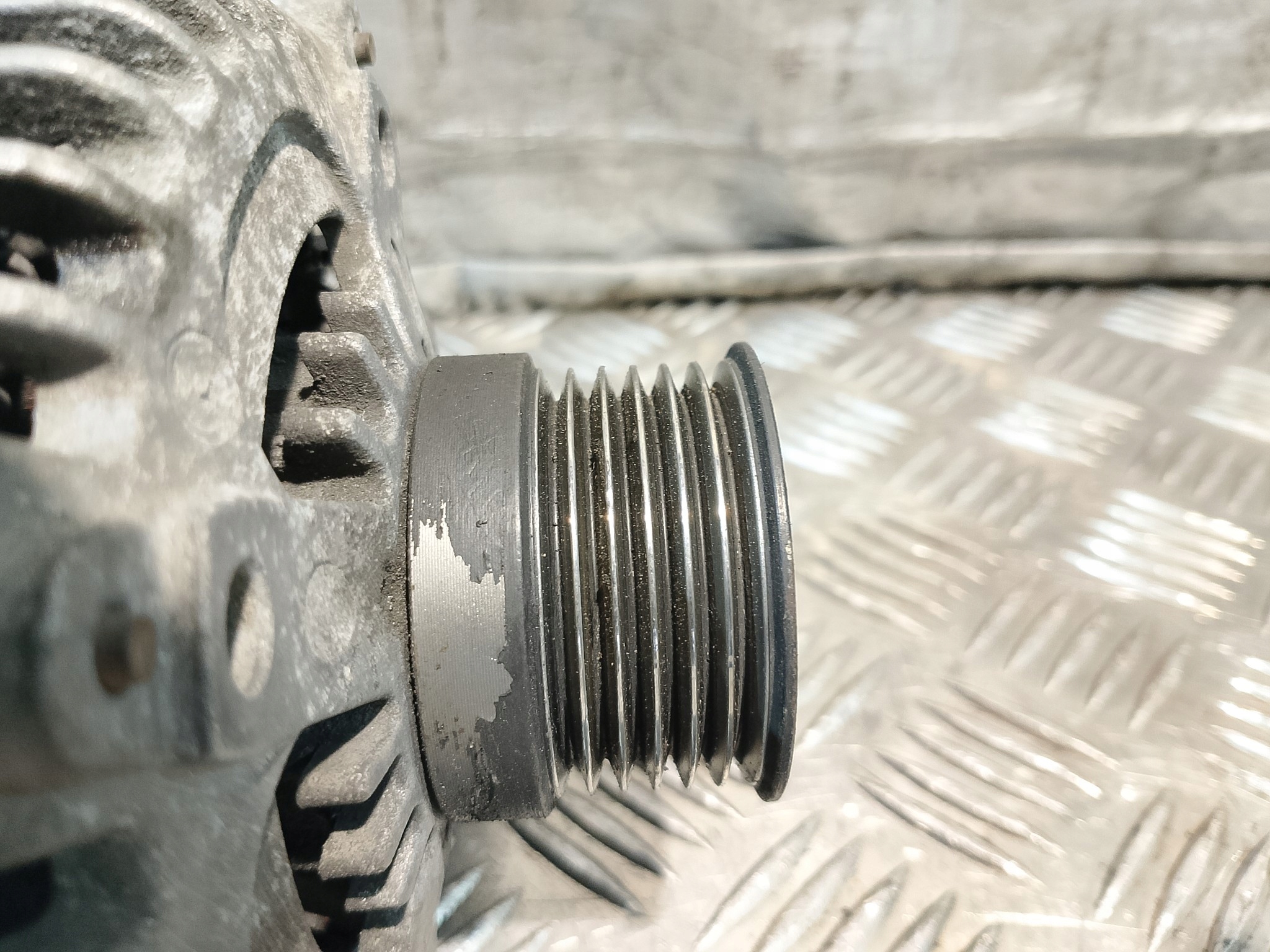 ALTERNATOR FORD FOCUS C-MAX 1.8 B BOSCH 0986049670