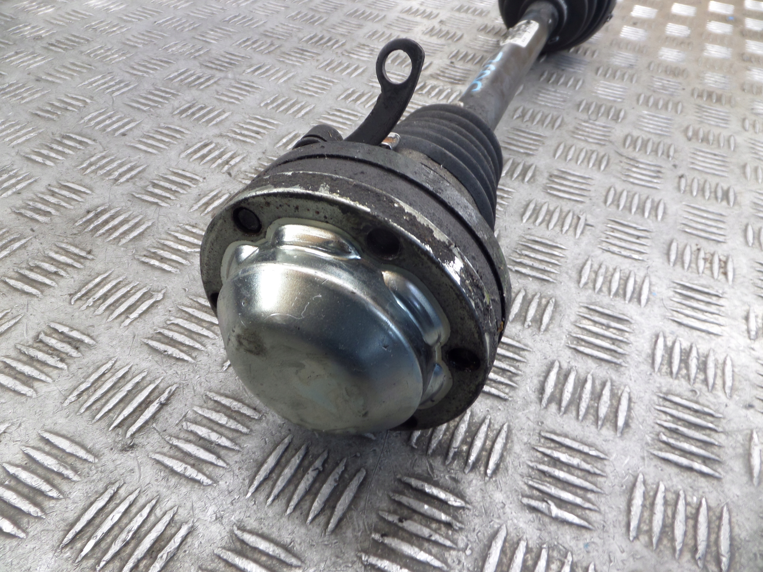 semi-axis left VW T5 7E0407271H