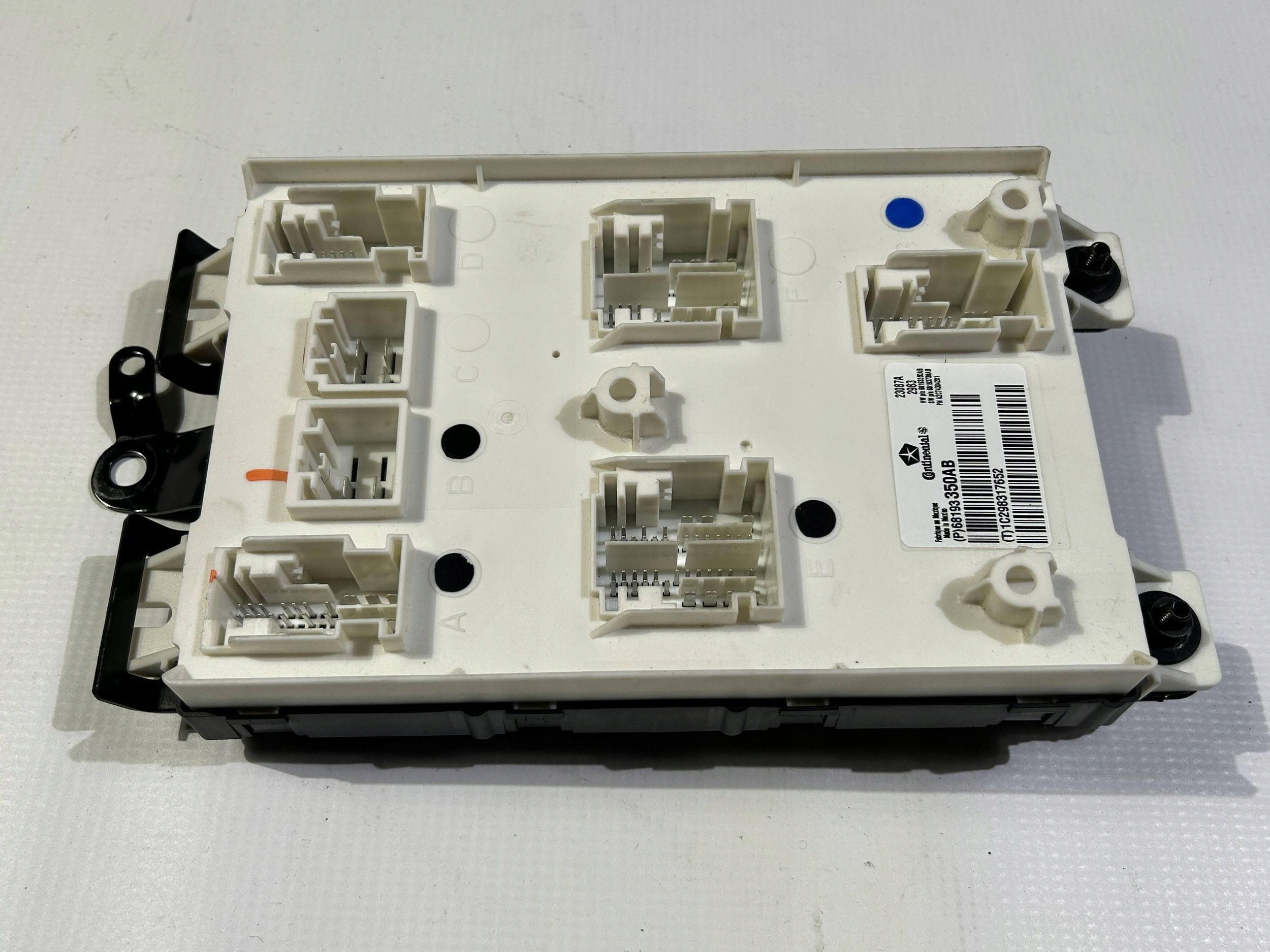 control unit module computer komfortu BCM Jeep Grand Cherokee 2014r