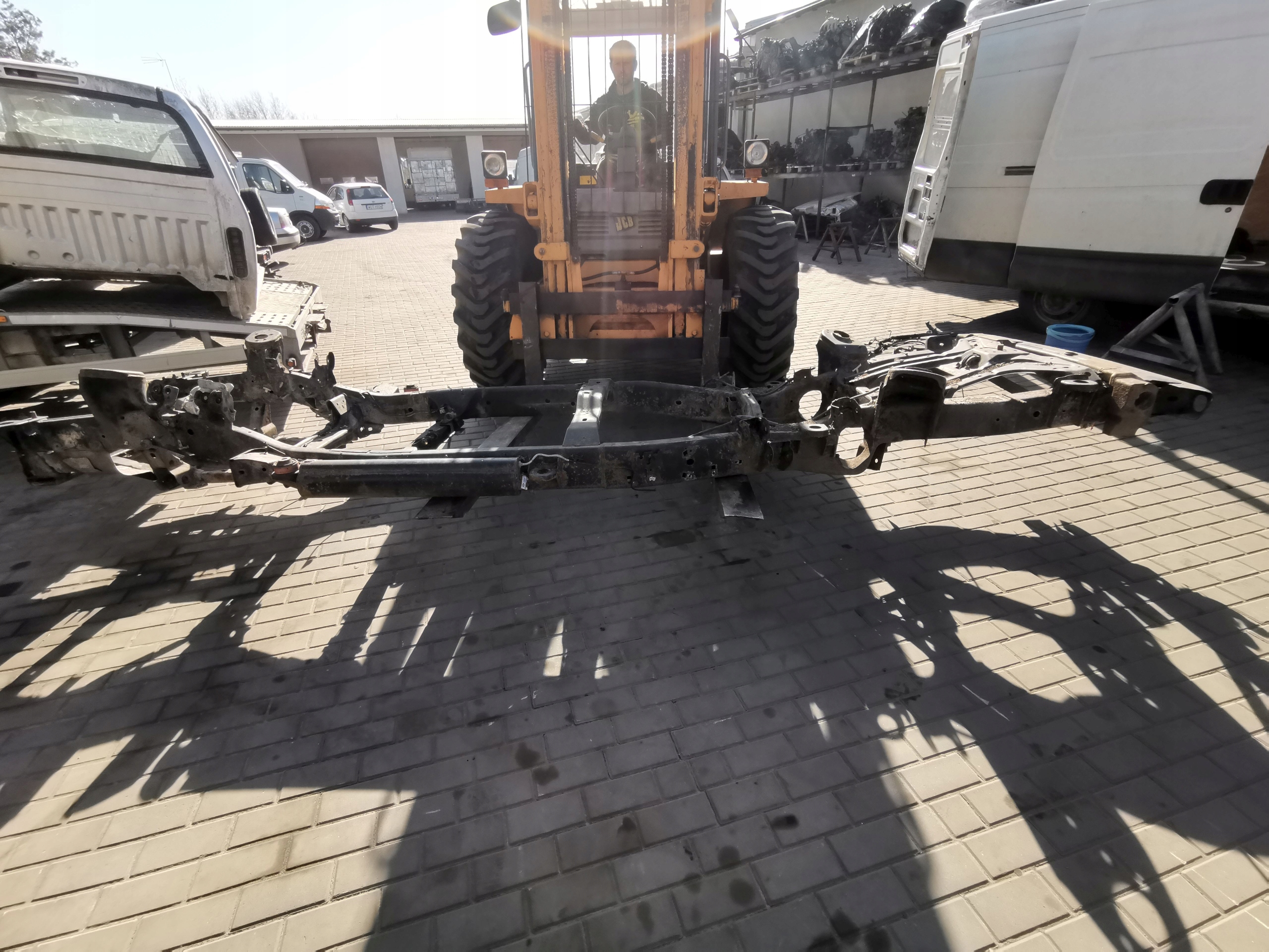 РАМА Ленд ровер DISCOVERY III 3