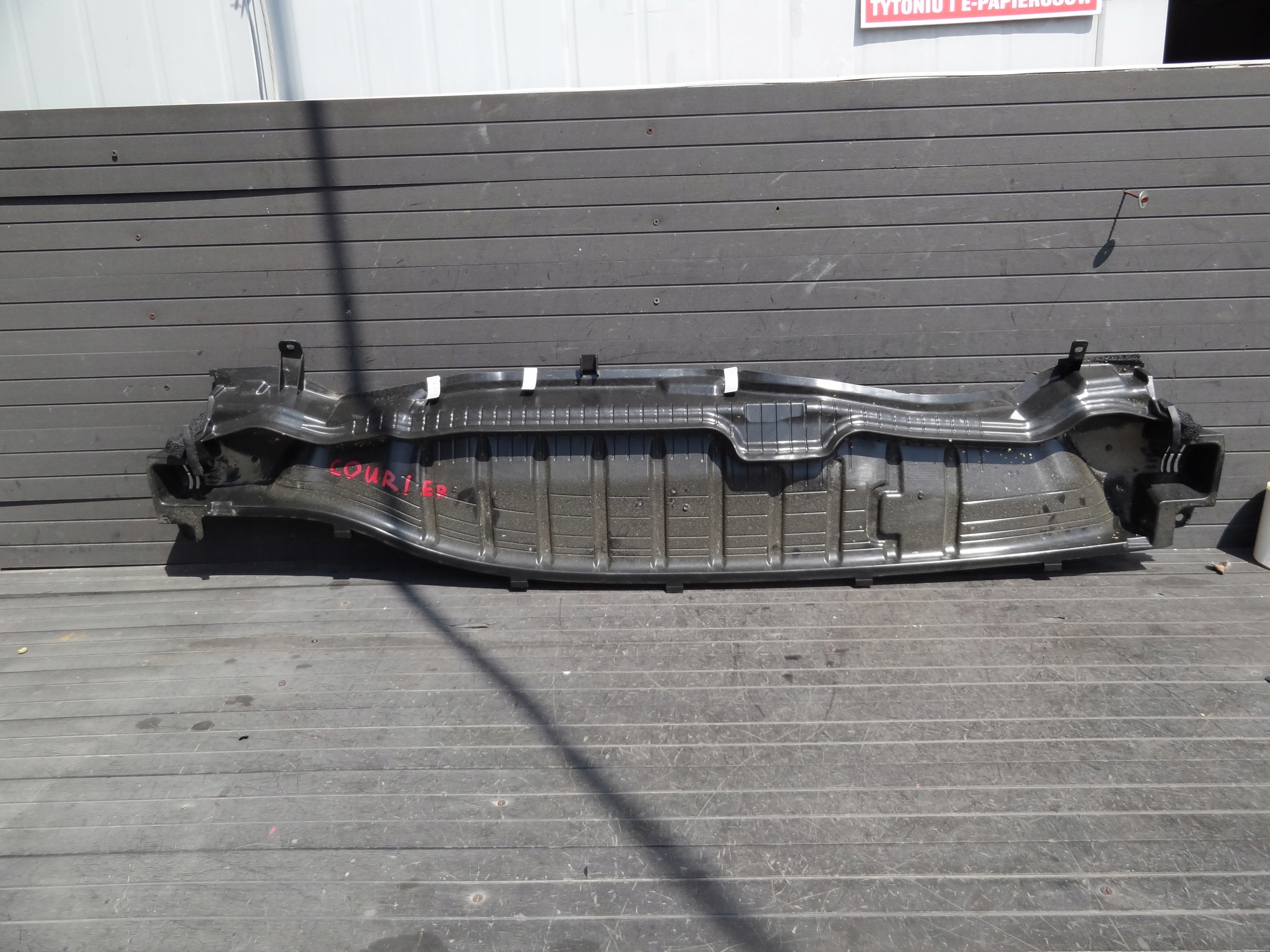 FORD TRANSIT COURIER III MK3 2024 PODSZYBIE DOLNE EUROPA ORYGINAL