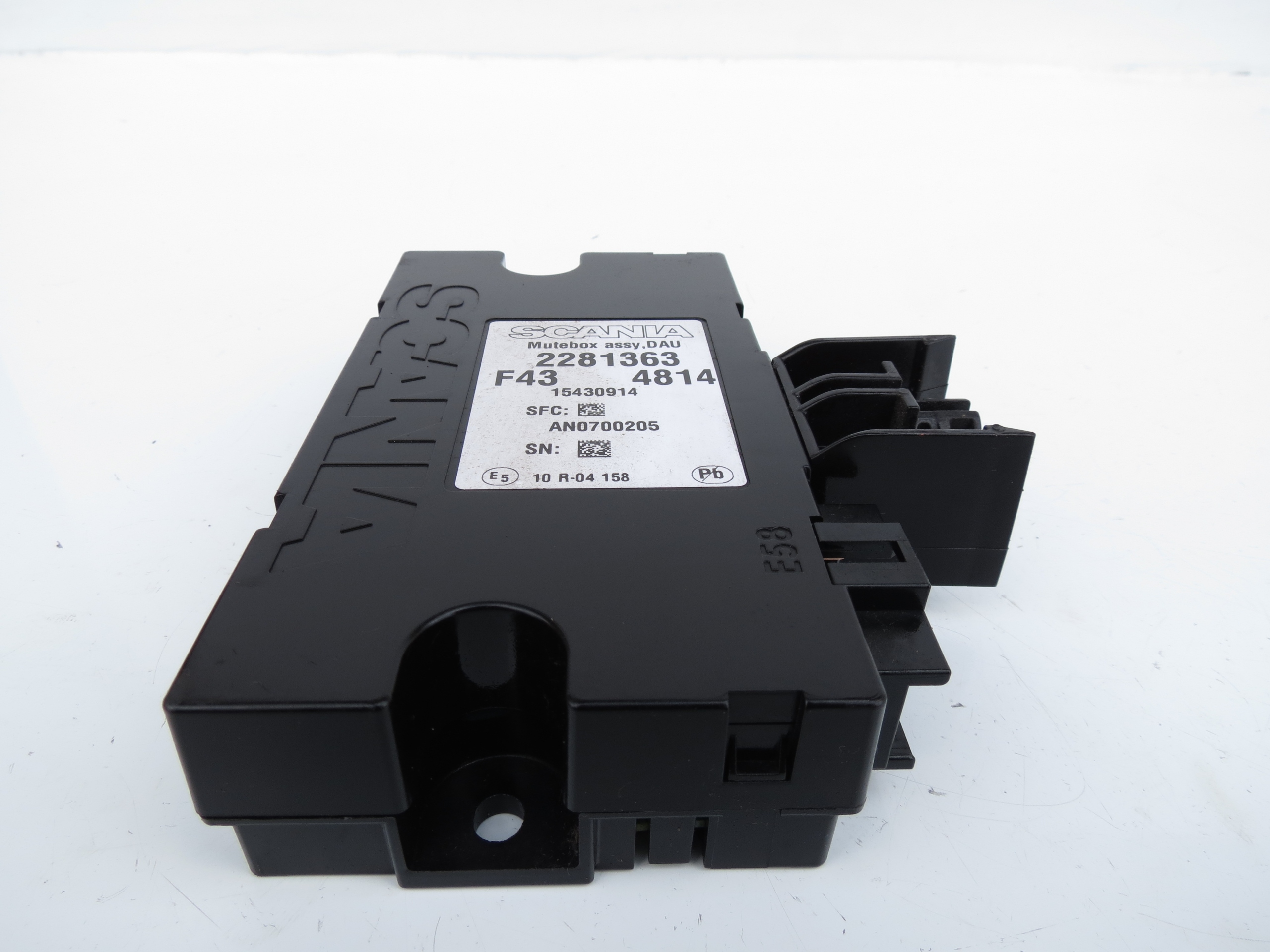 module control unit DAU MUTEBOX of speakers SCANIA R