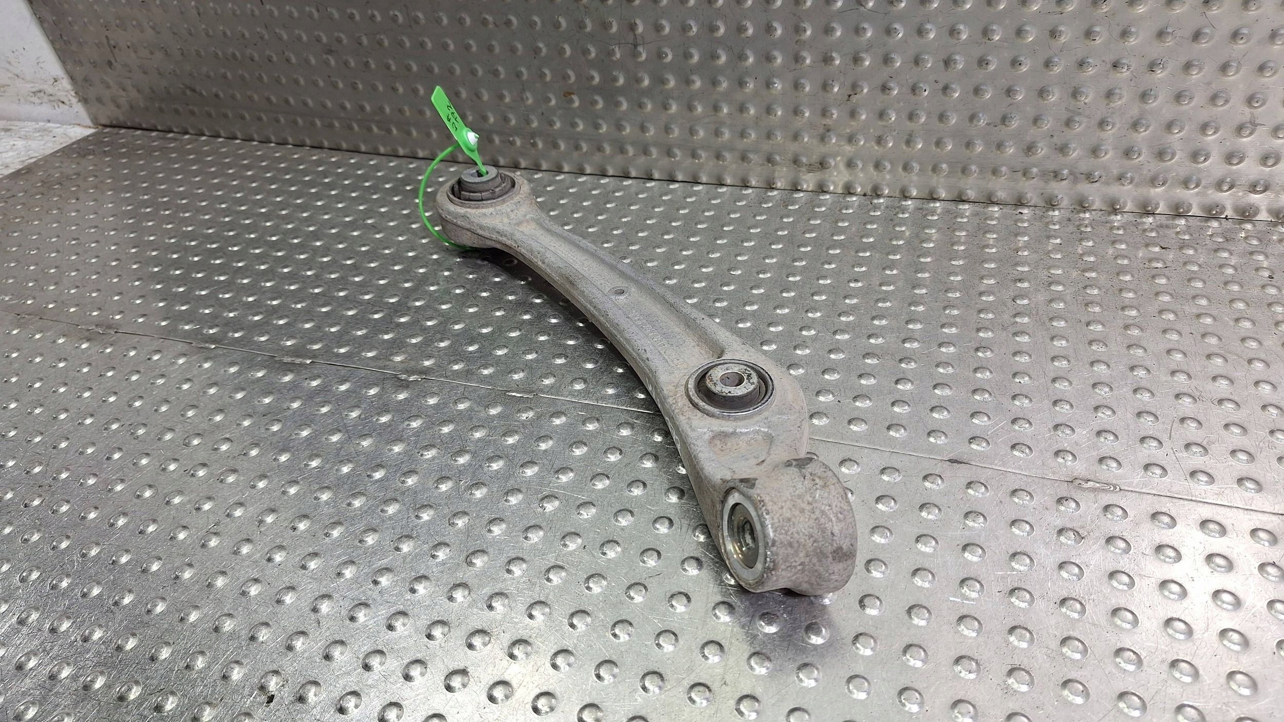 arm right front 8K0407156B AUDI A4 B8 A5 8T A7 A6 C7 Q5 8R