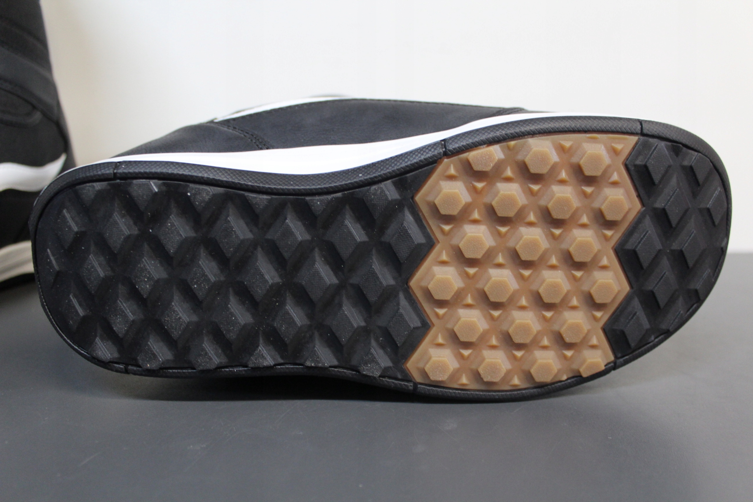 Buty snowboardowe VANS ENCORE BOA roz.26,5/41 [f96 Model ENCORE BOA