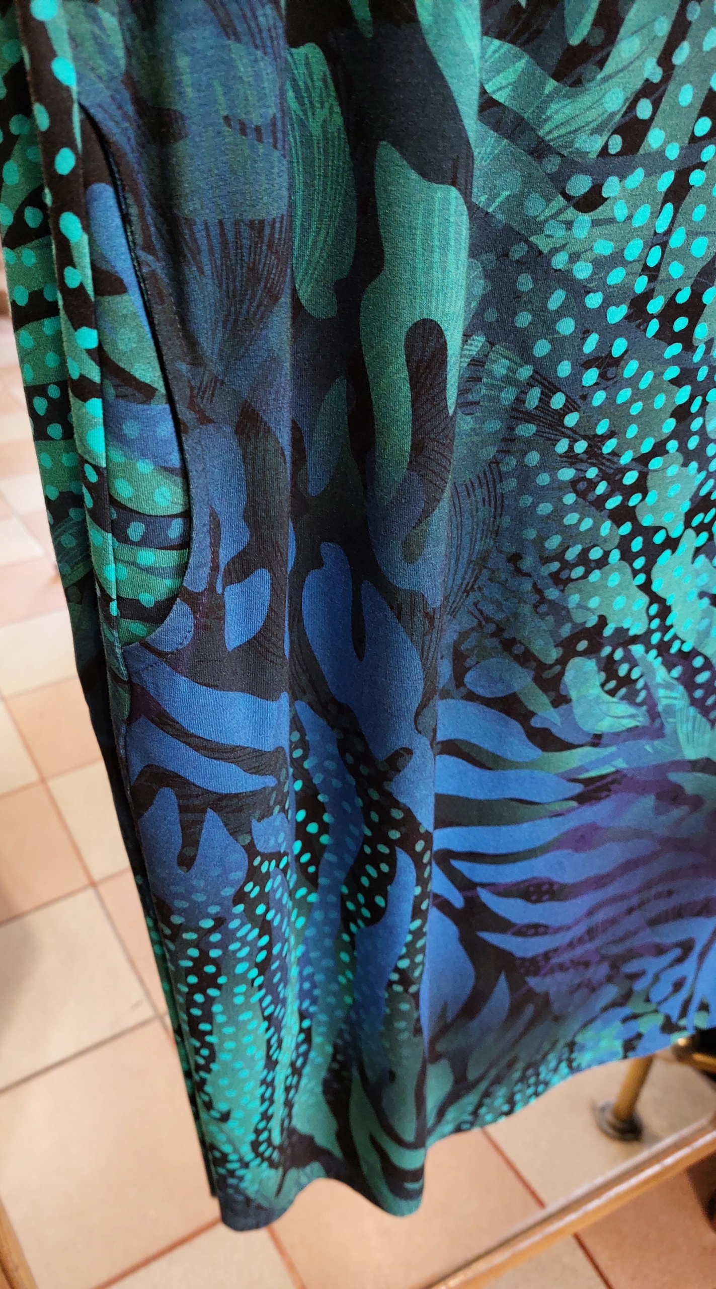 Sukienka dzianina wzór kieszenie r. 52 Wzór dominujący kwiaty