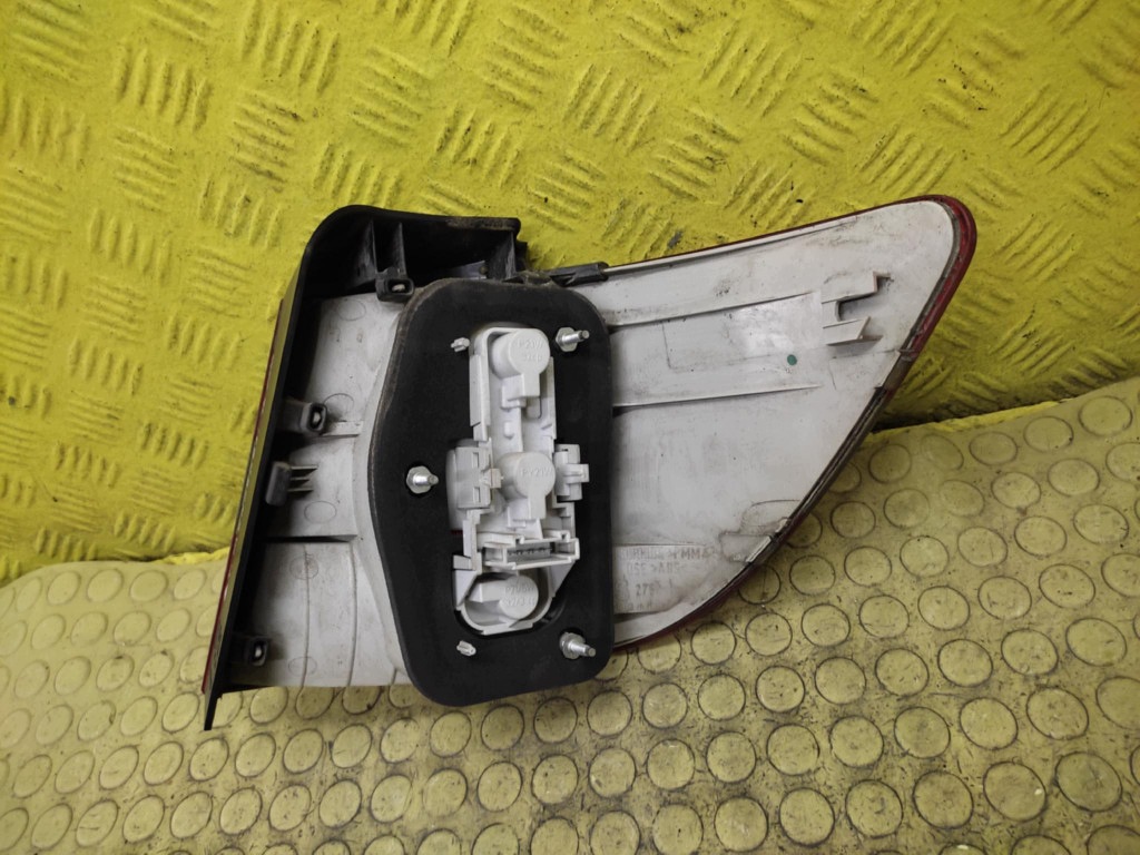 MERCEDES B class W245 light left rear part A1698202564
