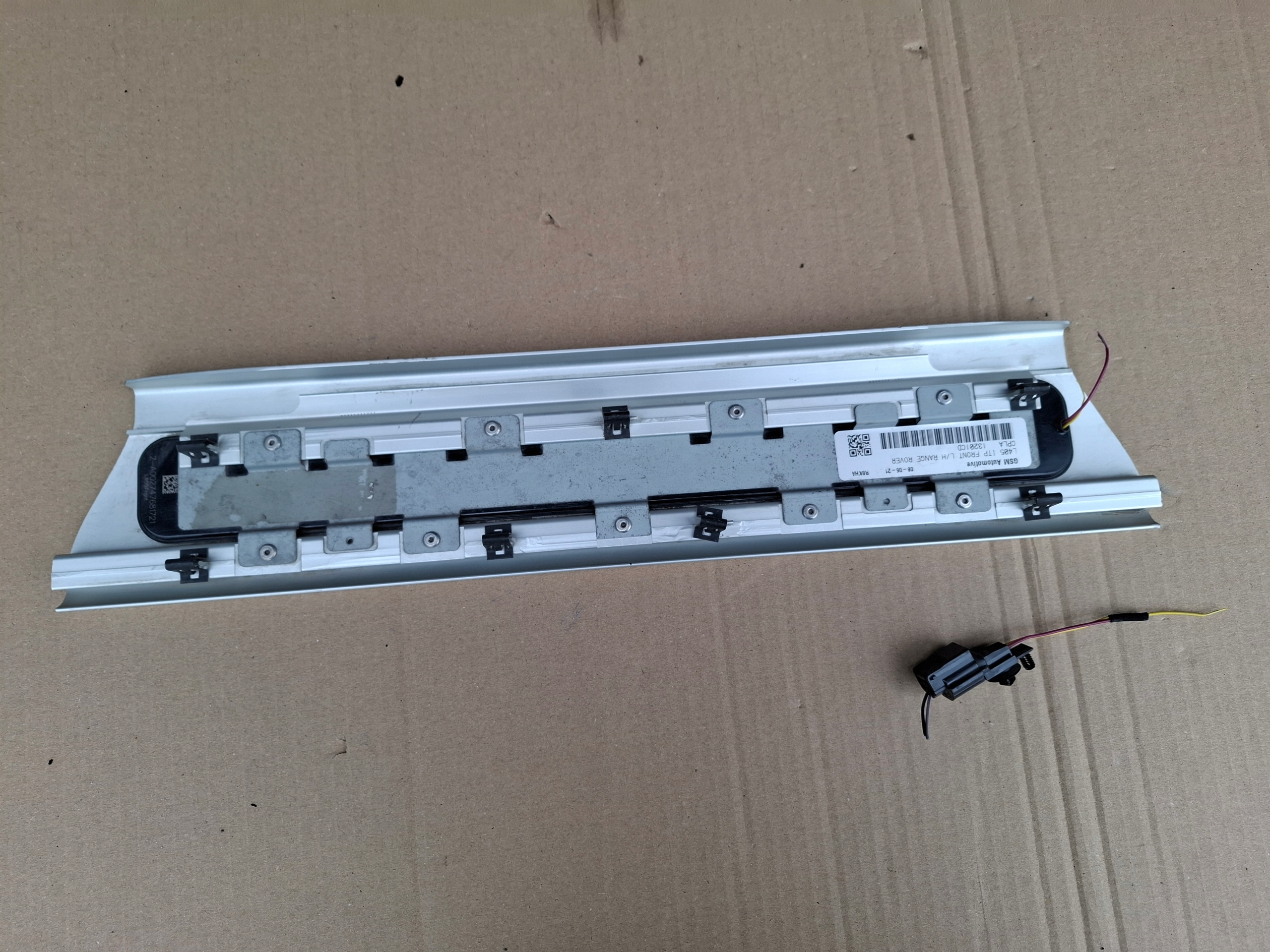 left front moulding threshold LAND ROVER RANGE ROVER SPORT II L494 L405