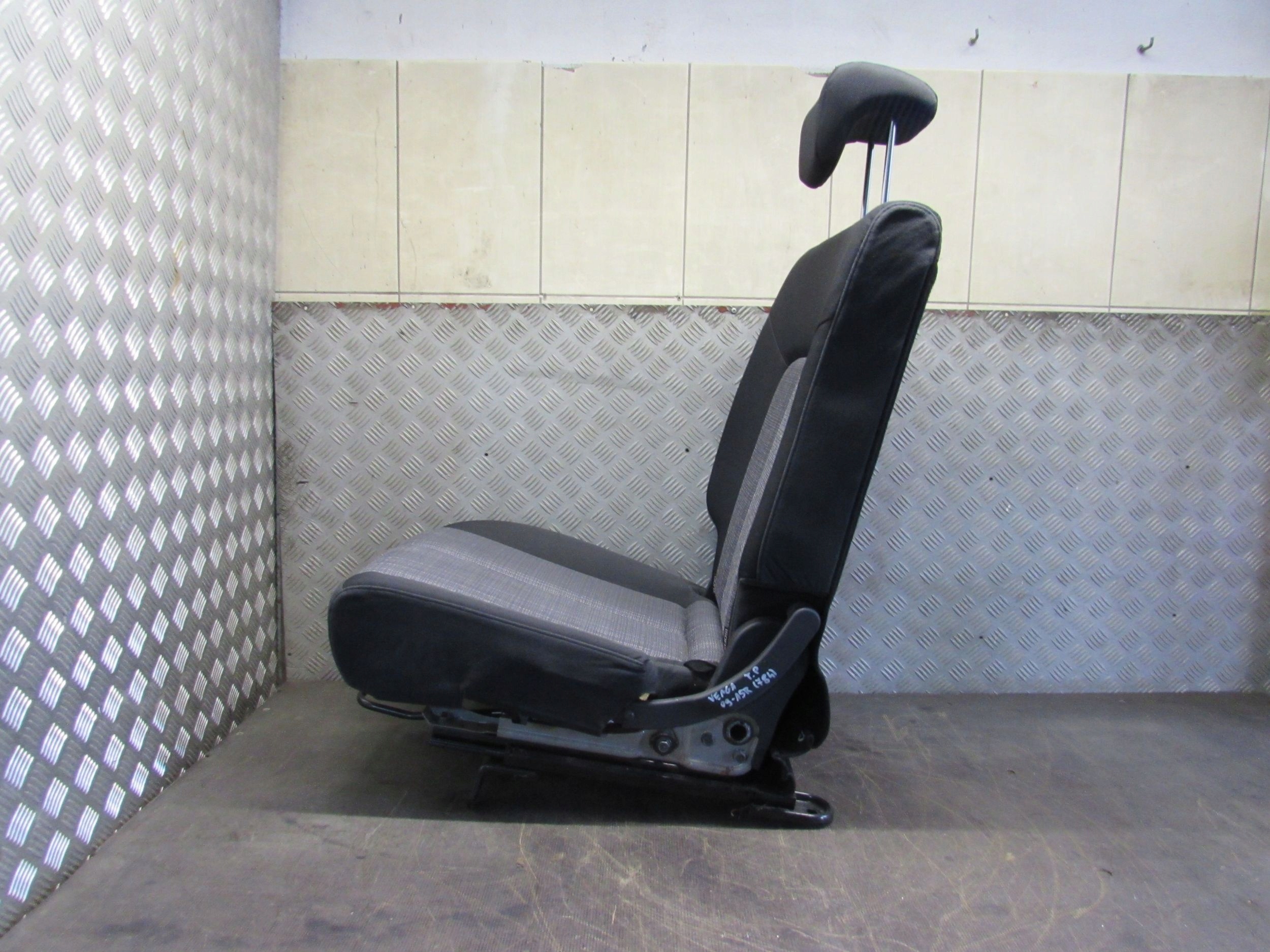 диван зад kia VENGA 09-15