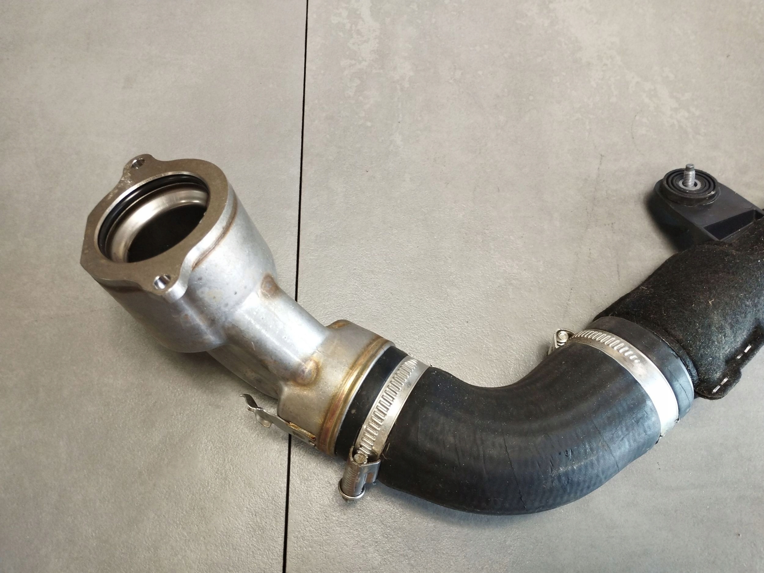 Audi A5 Sportback 8TA 2016 pipe wiring hose 04L145762AG
